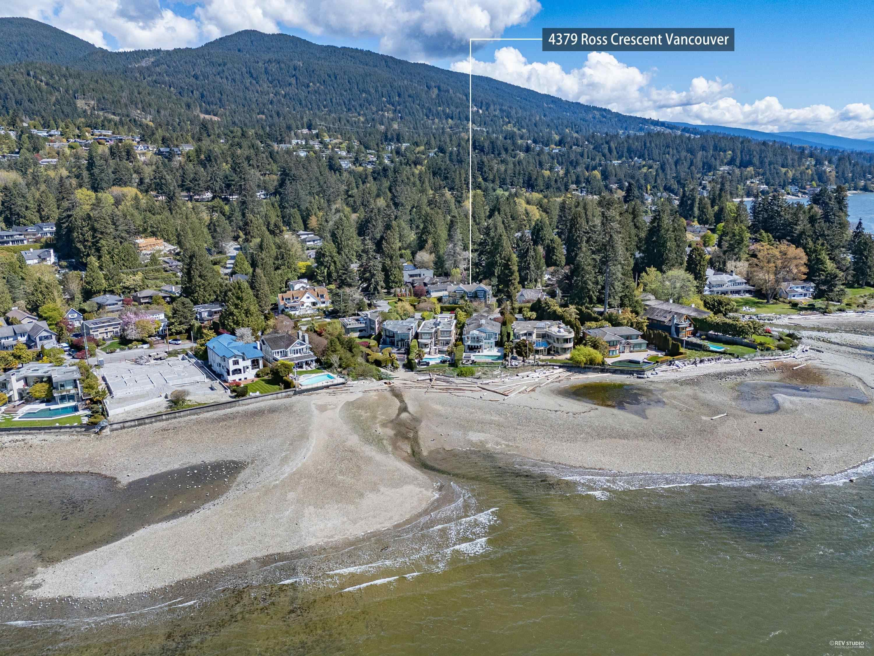 4379 Ross Crescent, West Vancouver, V7W 1B3 — photo 2