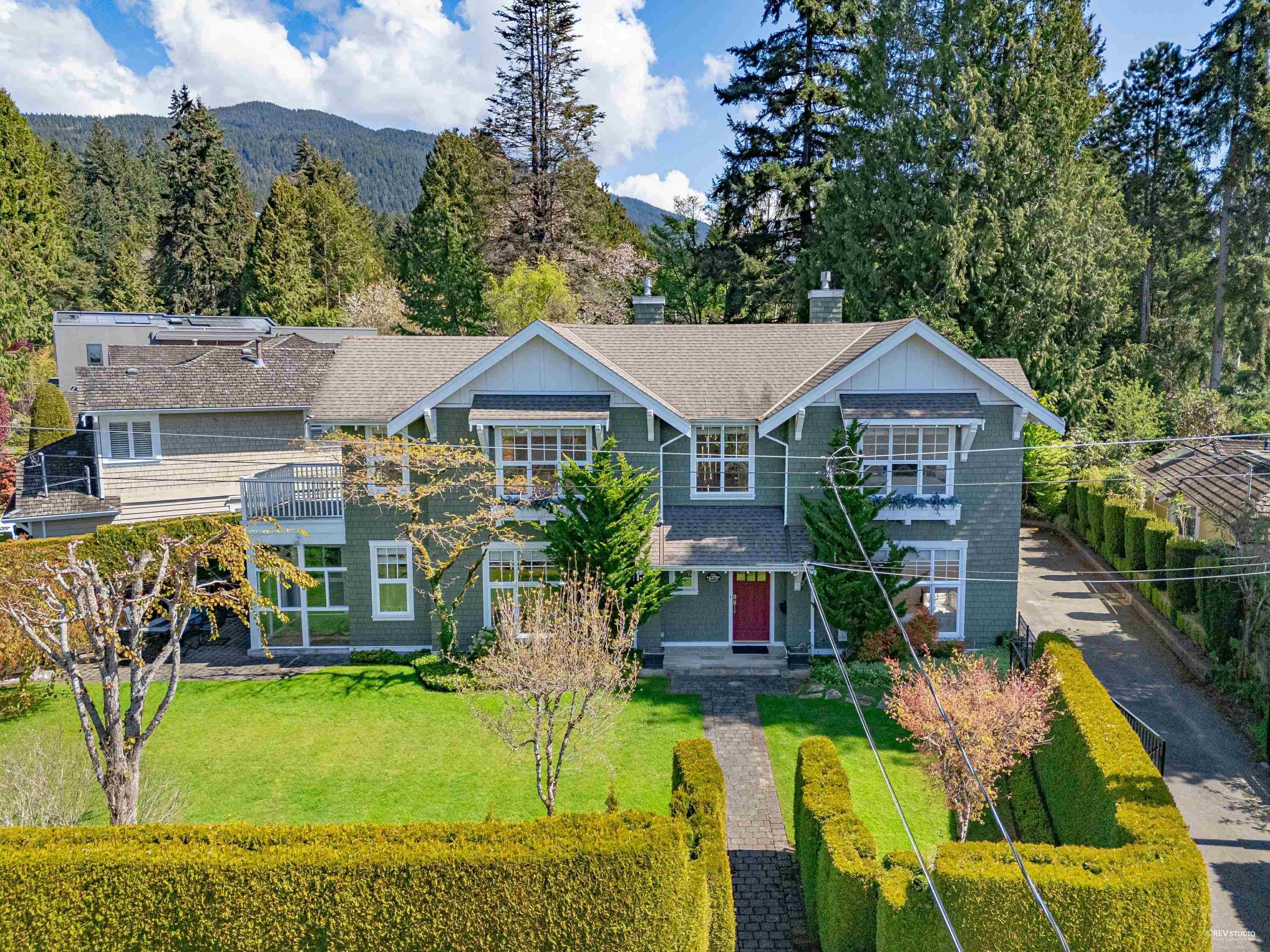 4379 Ross Crescent, West Vancouver, V7W 1B3 — photo 3