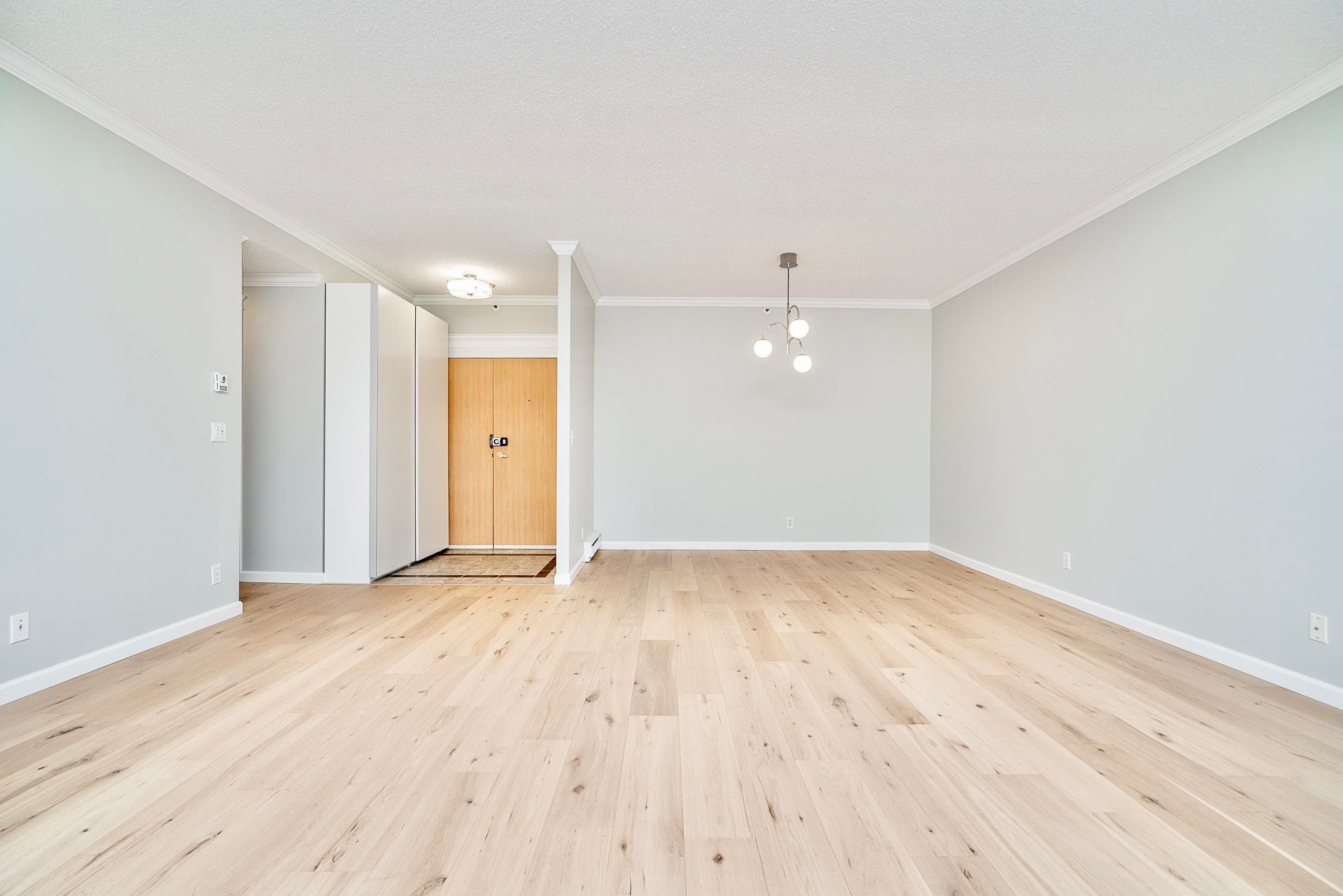 2001 - 555 Austin Avenue, Coquitlam, V3K 6R8 — photo 4