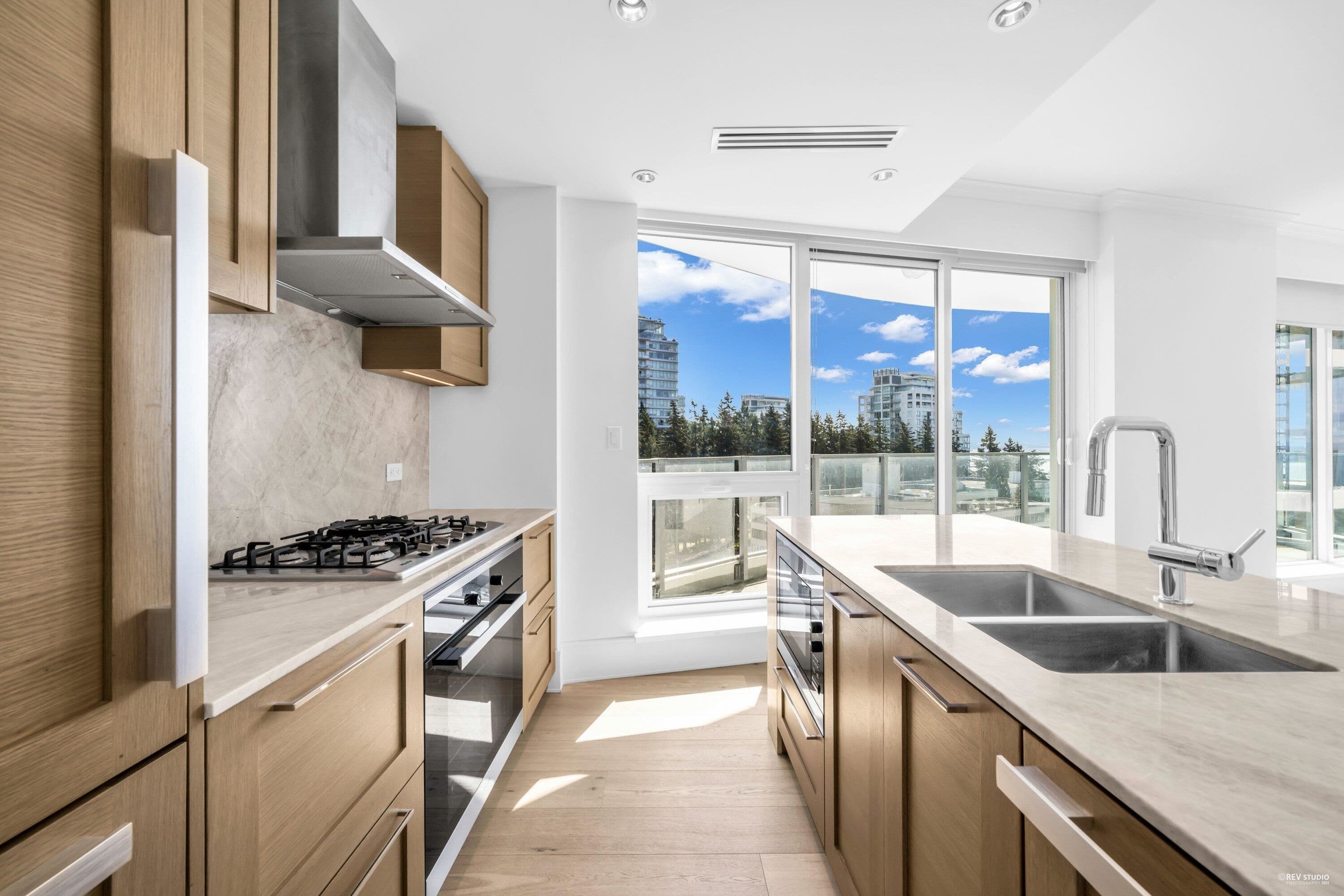 903 - 1501 Foster Street, White Rock, V4B 0C3 — photo 3
