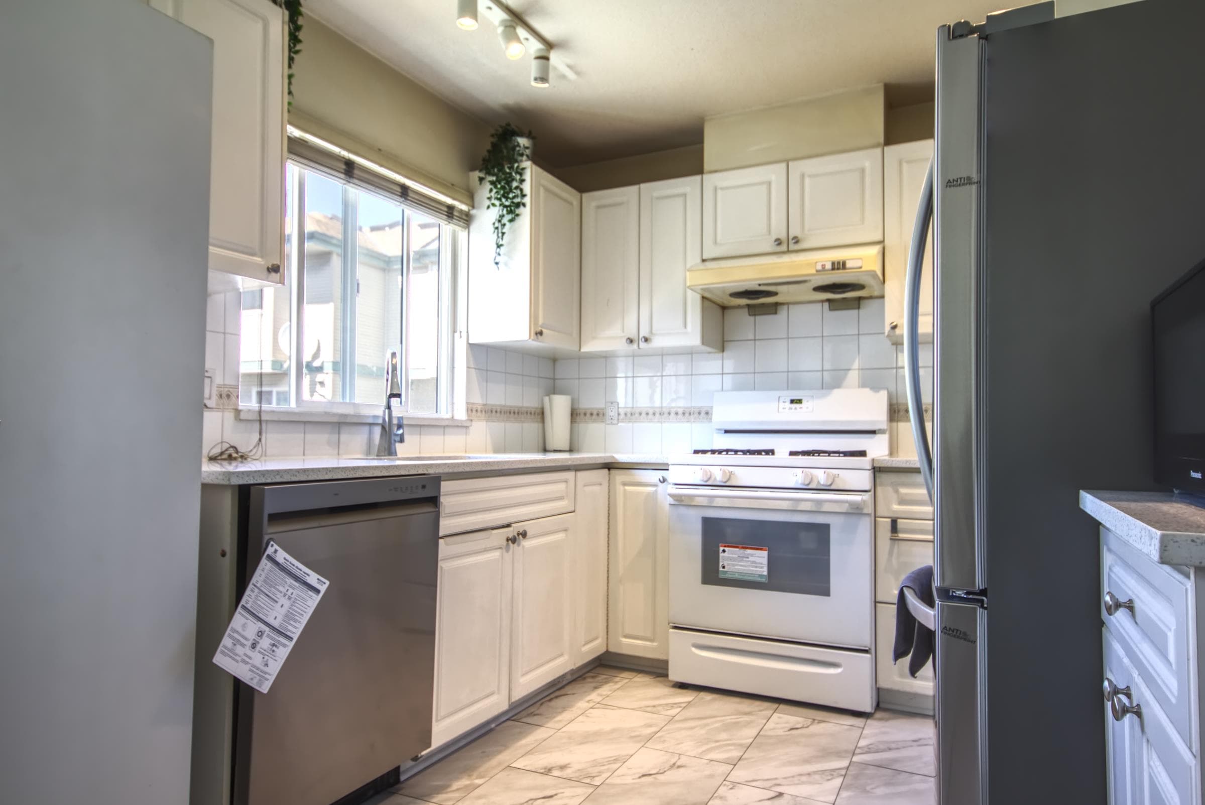 44 - 22800 Windsor Court, Richmond, V6V 2X6 — photo 2