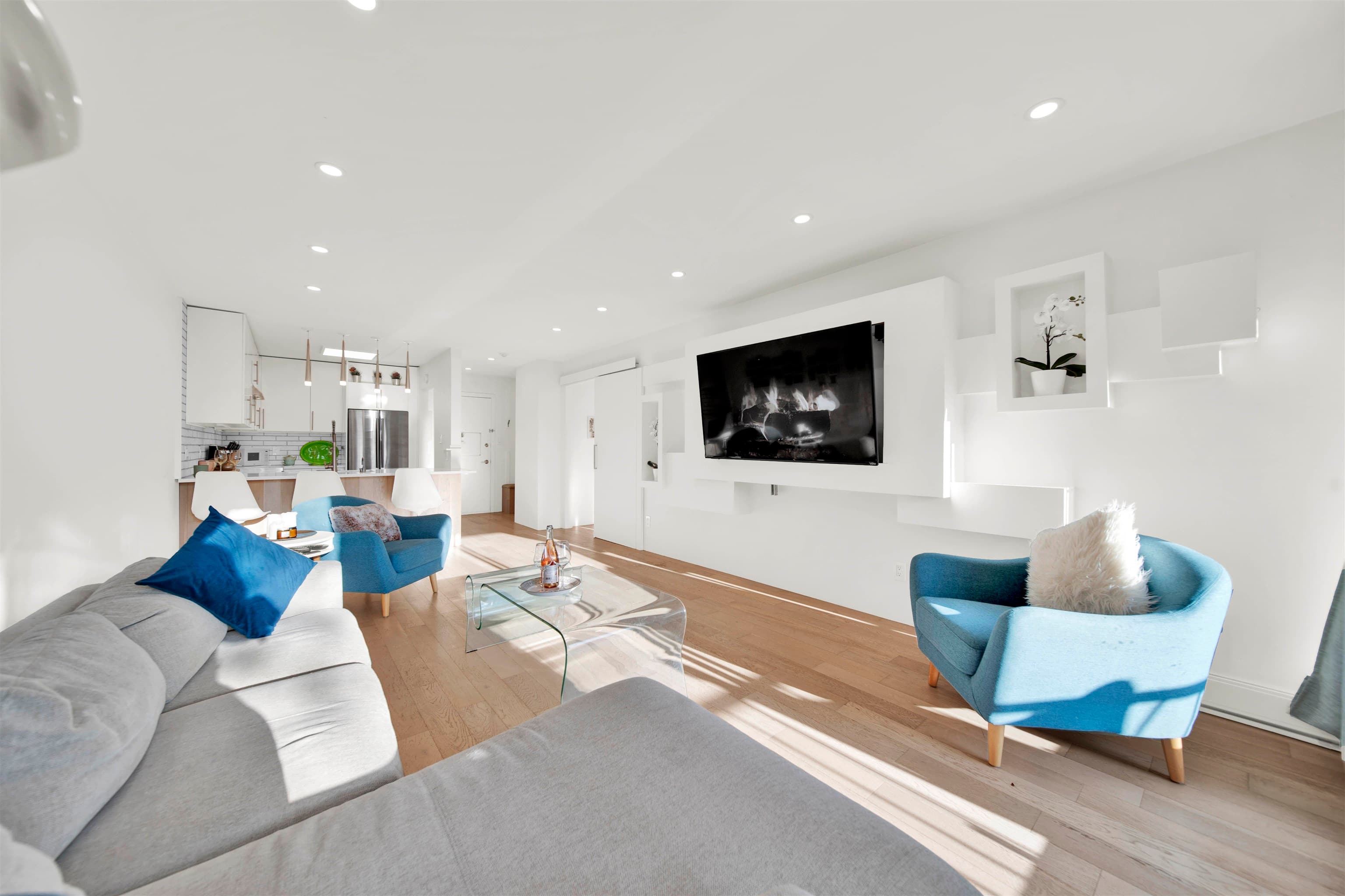 218 - 9300 Glenacres Drive, Richmond, V7A 1Y8 — photo 3
