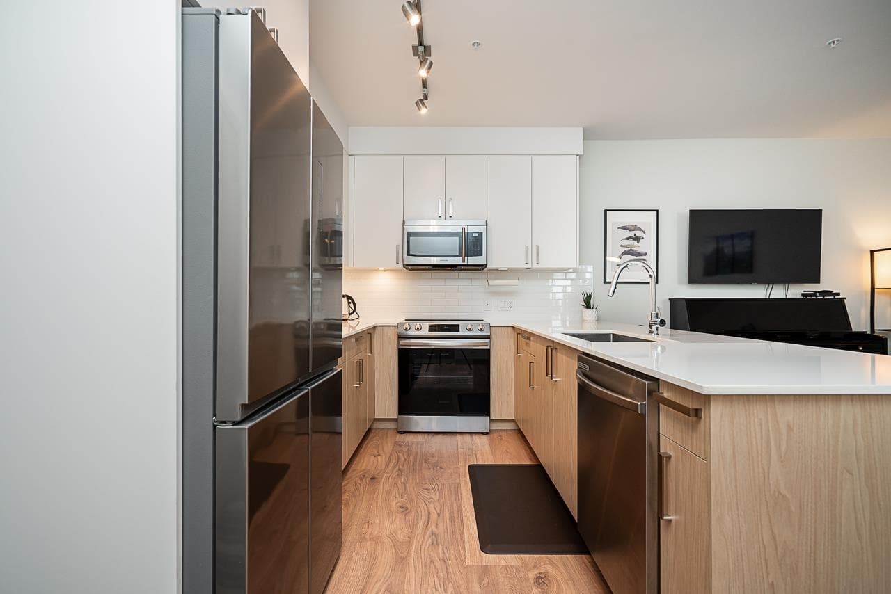 210 - 6968 Royal Oak Avenue, Burnaby, V5J 4J2 — photo 4