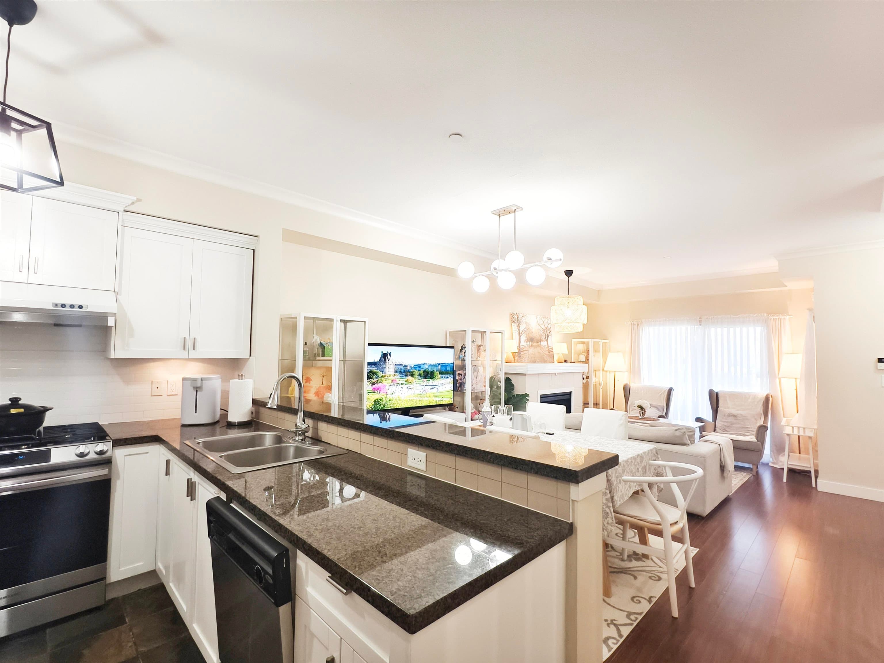 58 - 7388 Macpherson Avenue, Burnaby, V5J 0A1 — photo 5