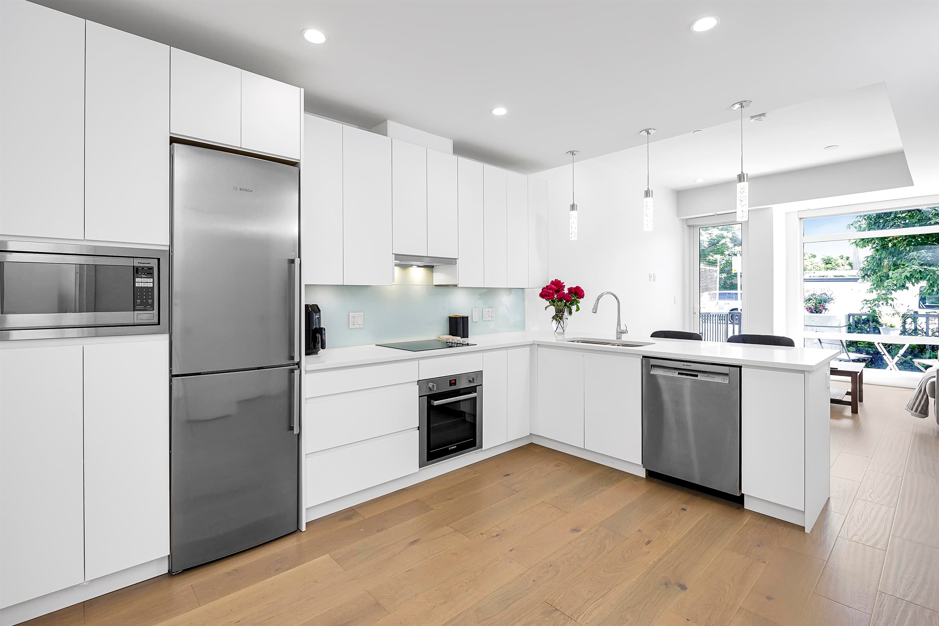 105 - 1591 Bowser Avenue, North Vancouver, V7P 2Y4 — photo 3