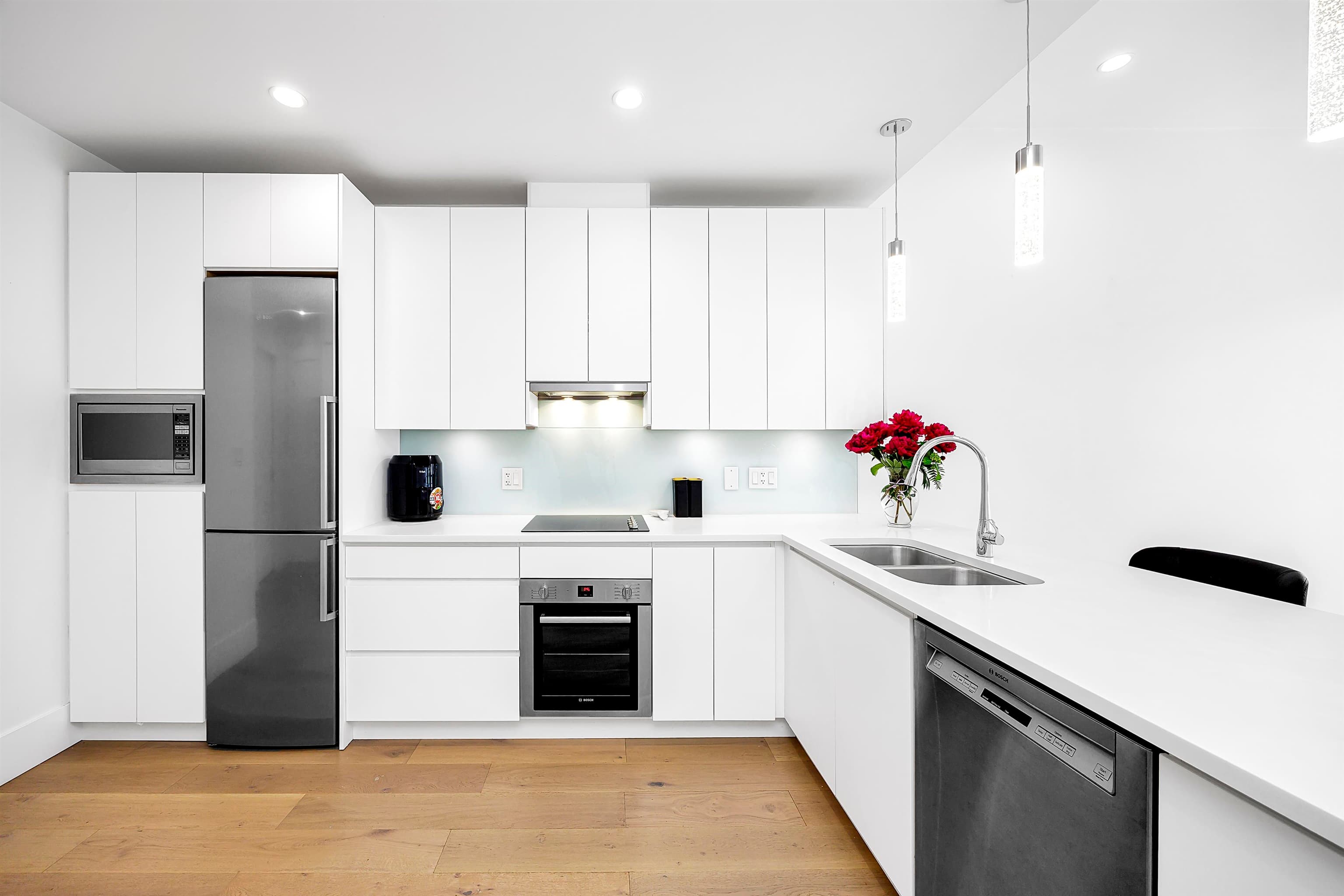 105 - 1591 Bowser Avenue, North Vancouver, V7P 2Y4 — photo 5
