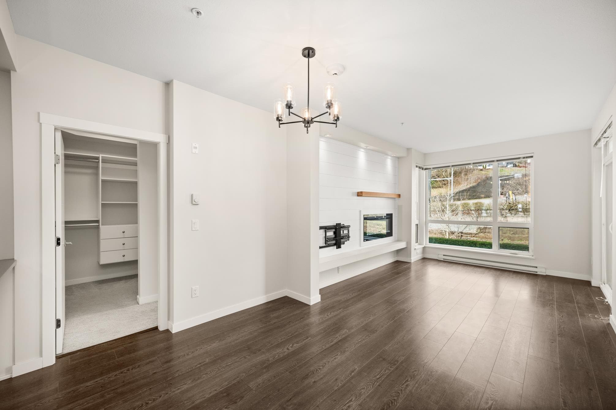 210 - 2242 Whatcom Road, Abbotsford, V3G 0G3 — photo 5