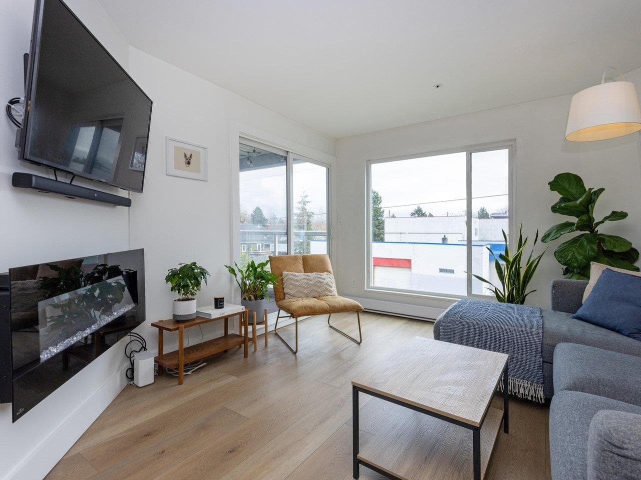 302 - 3505 W Broadway, Vancouver, V6R 2B5 — photo 2