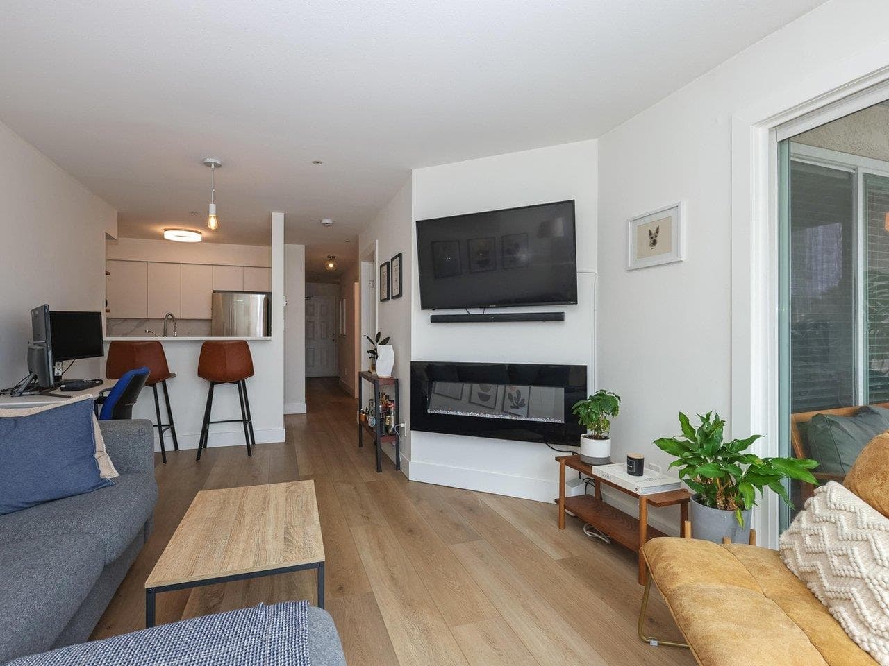 302 - 3505 W Broadway, Vancouver, V6R 2B5 — photo 4