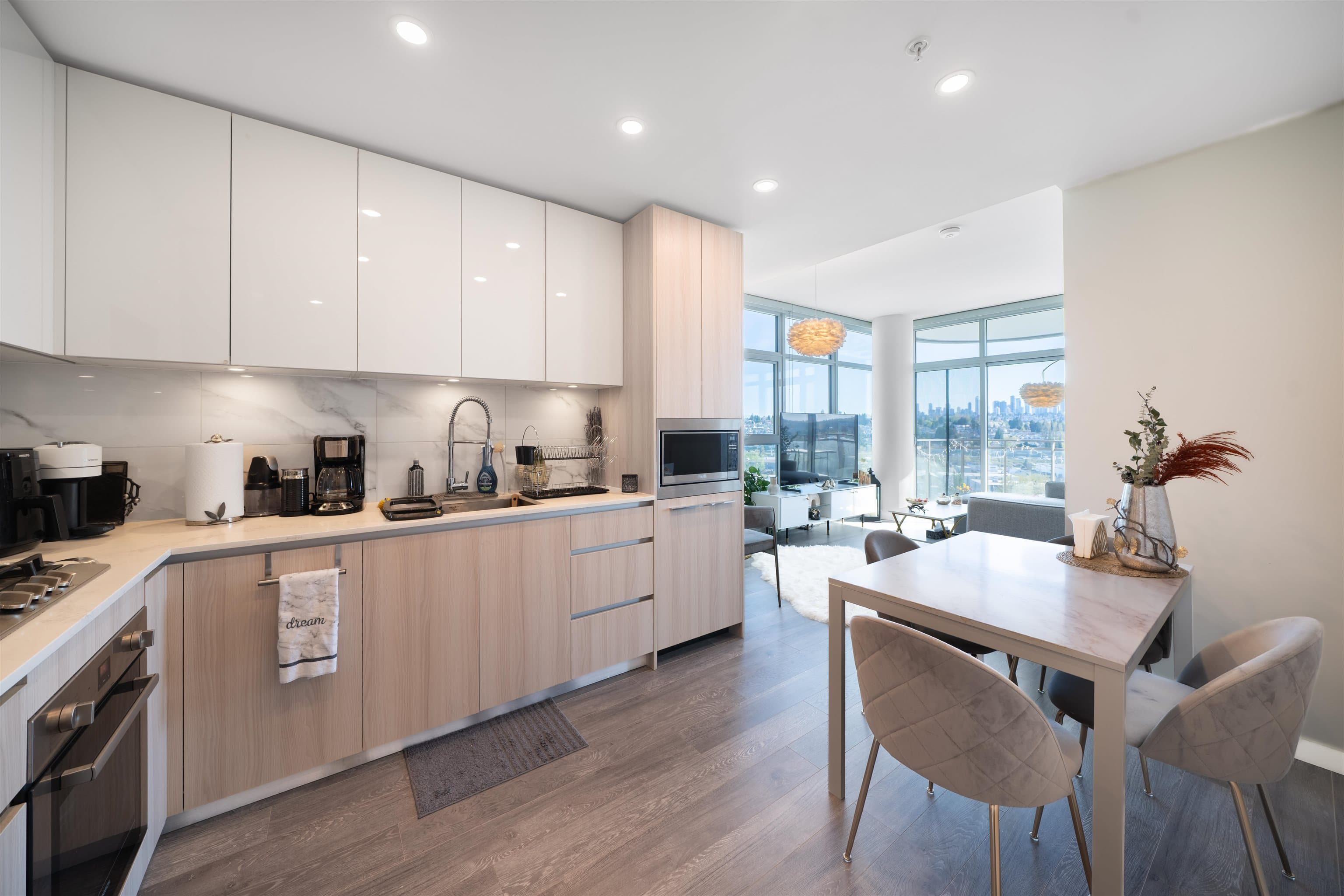 1207 - 5311 Goring Street, Burnaby, V5B 0B5 — photo 5