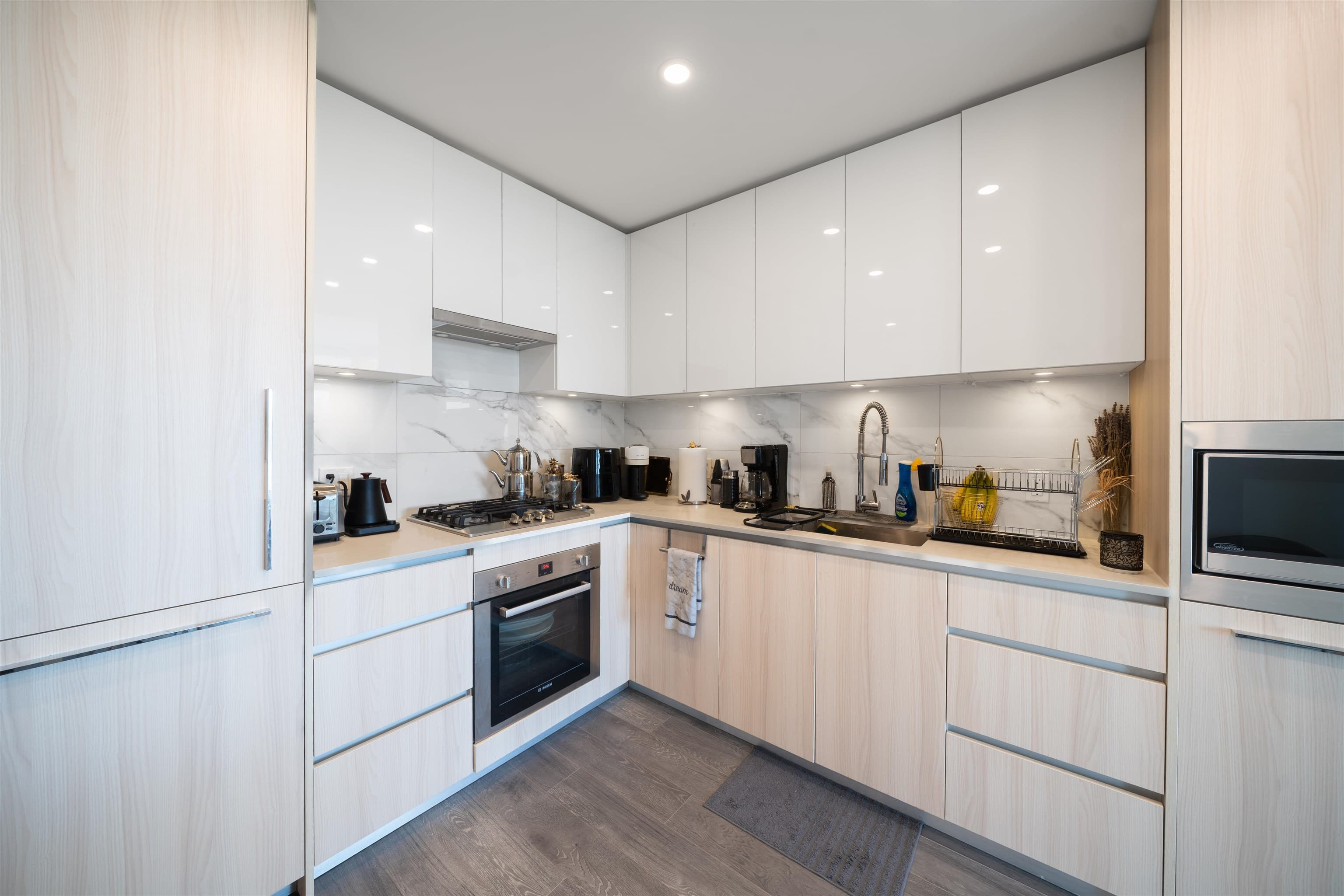 1207 - 5311 Goring Street, Burnaby, V5B 0B5 — photo 4