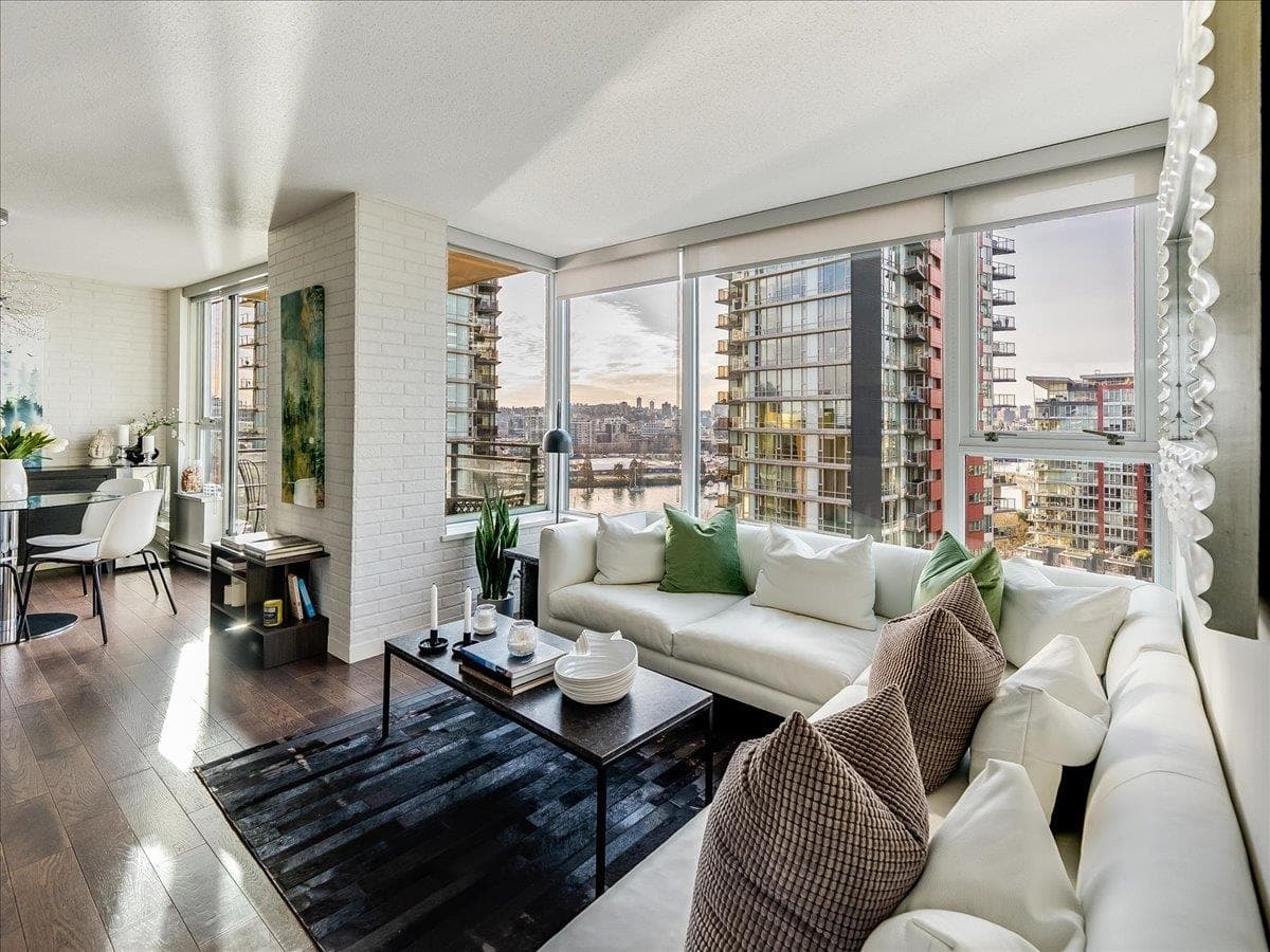 1605 - 33 Smithe Street, Vancouver, V6B 0B5 — photo 3