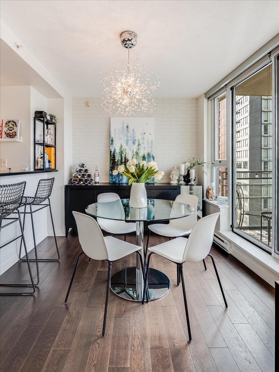 1605 - 33 Smithe Street, Vancouver, V6B 0B5 — photo 5
