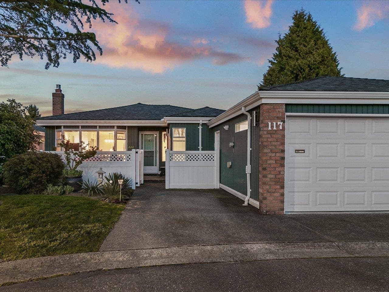 117 - 14271 18a Avenue, Surrey, V4A 7N8 — photo 2