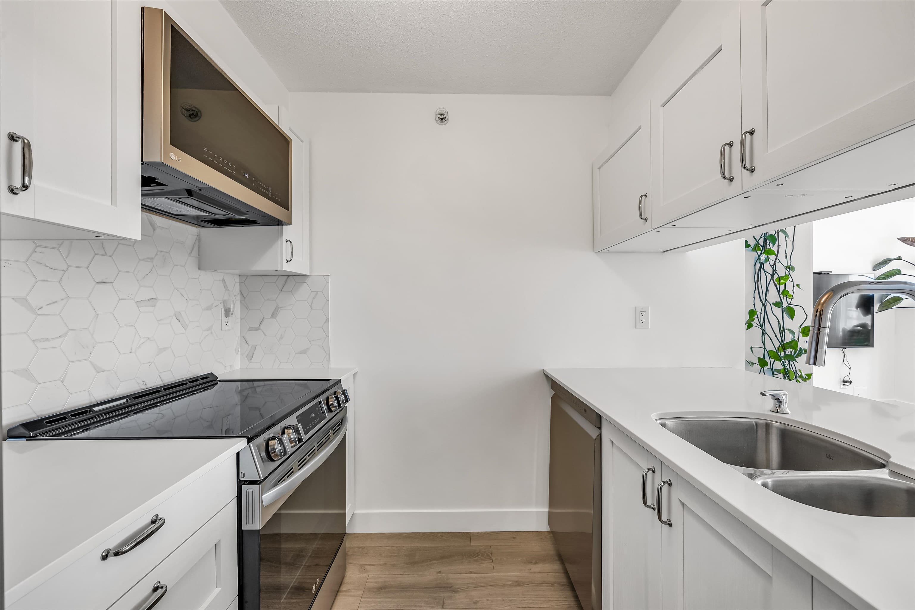 1006 - 720 Carnarvon Street, New Westminster, V3M 6S2 — photo 4