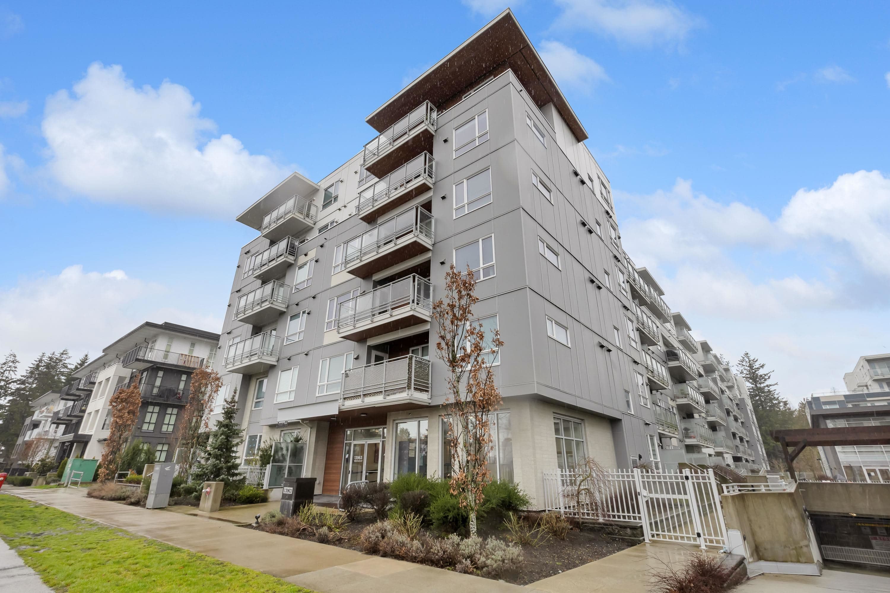 516 - 13963 105 Boulevard, Surrey, V3T 0M9 — photo 2