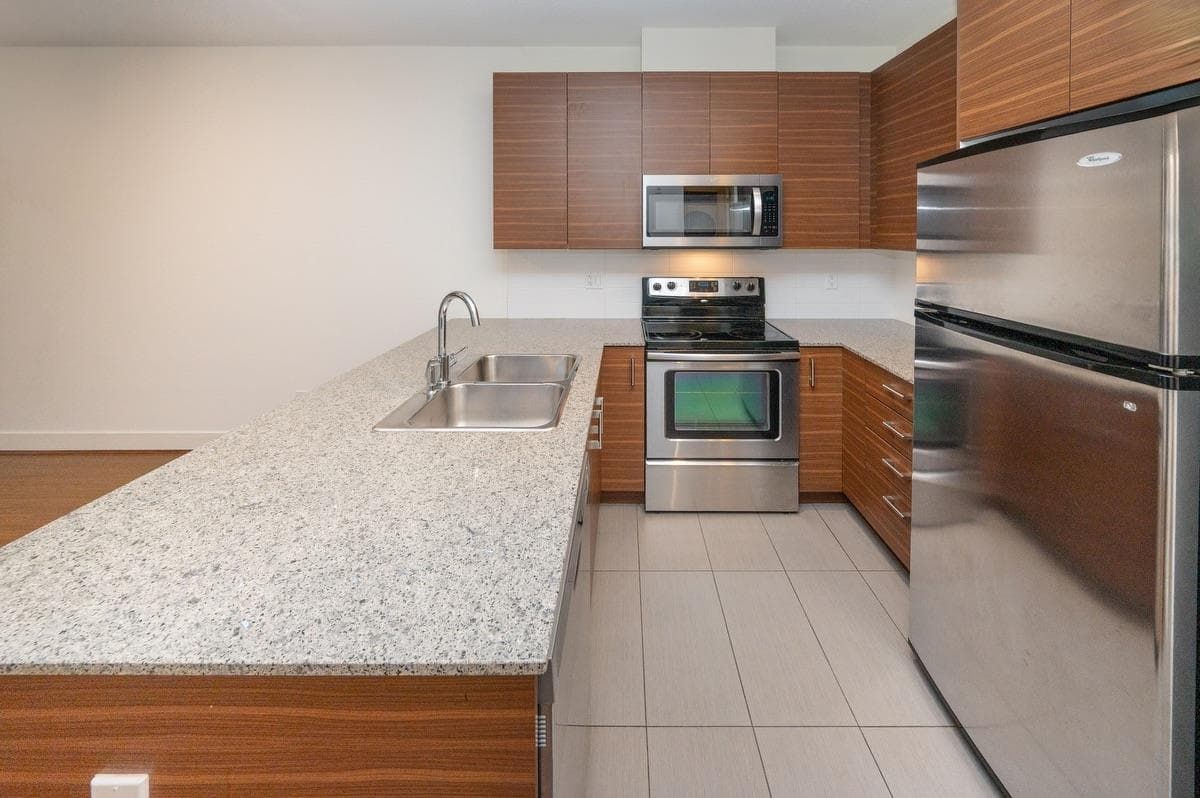 126 - 5788 Sidley Street, Burnaby, V5J 0E4 — photo 2