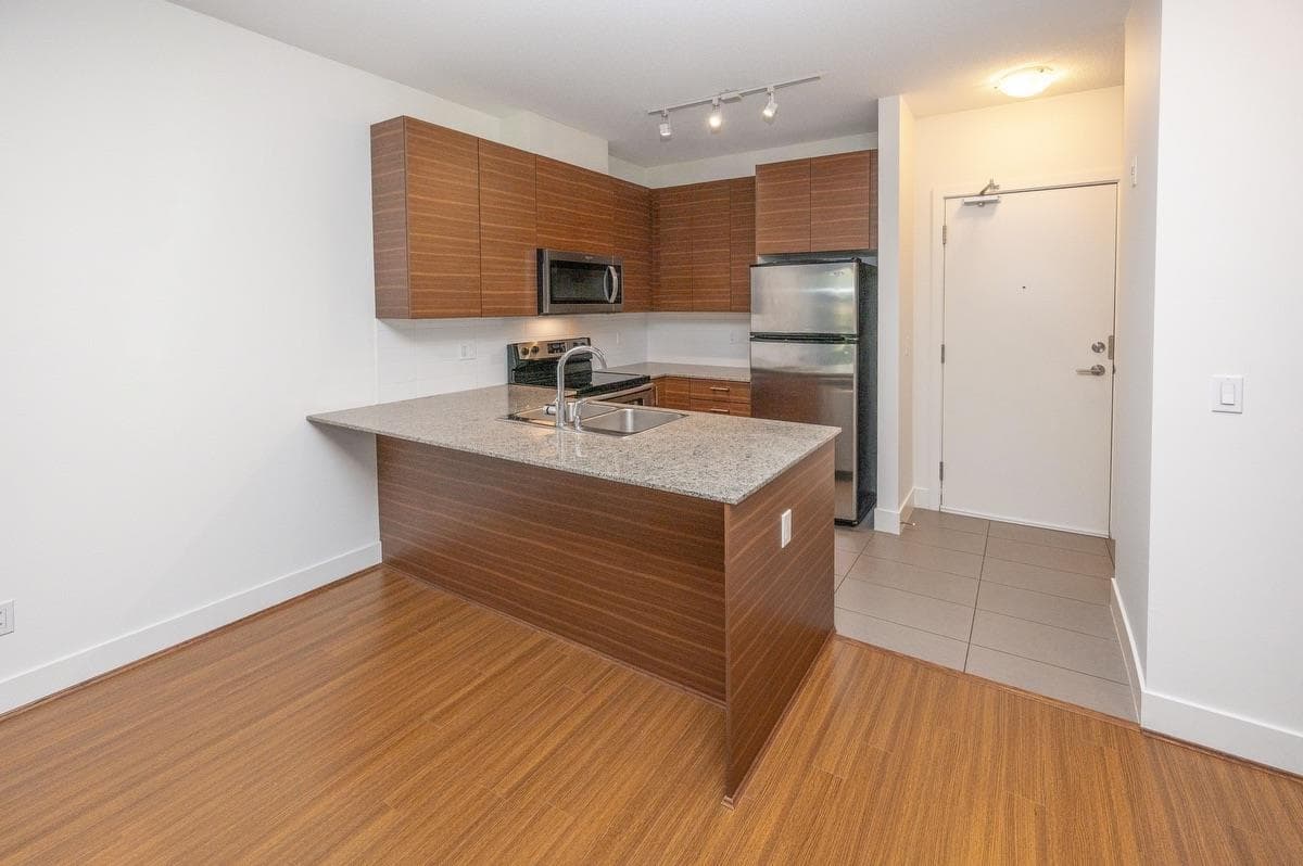 126 - 5788 Sidley Street, Burnaby, V5J 0E4 — photo 3