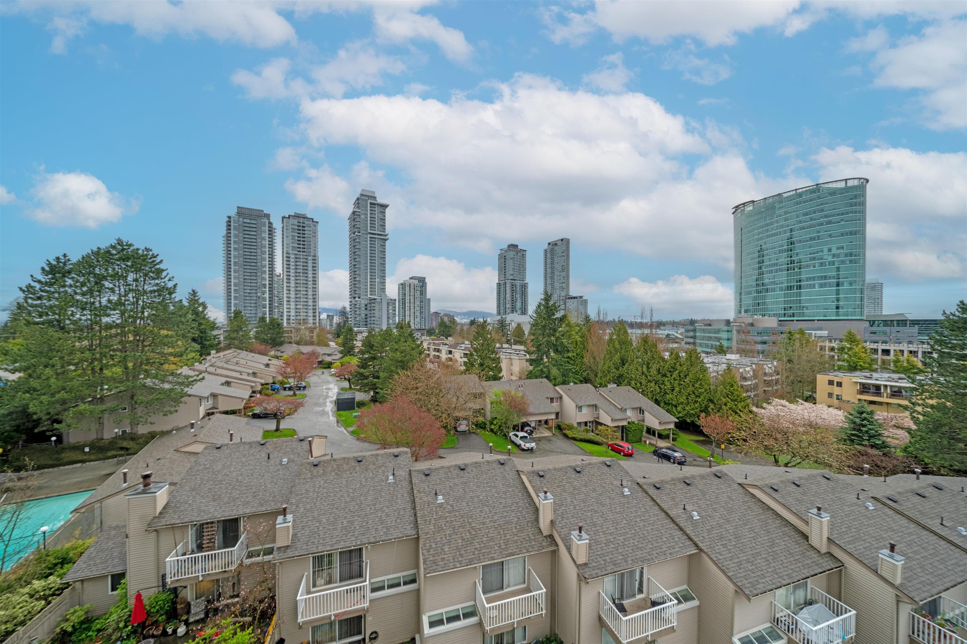 402 - 13359 Old Yale Road, Surrey, V3T 0S4 — photo 5