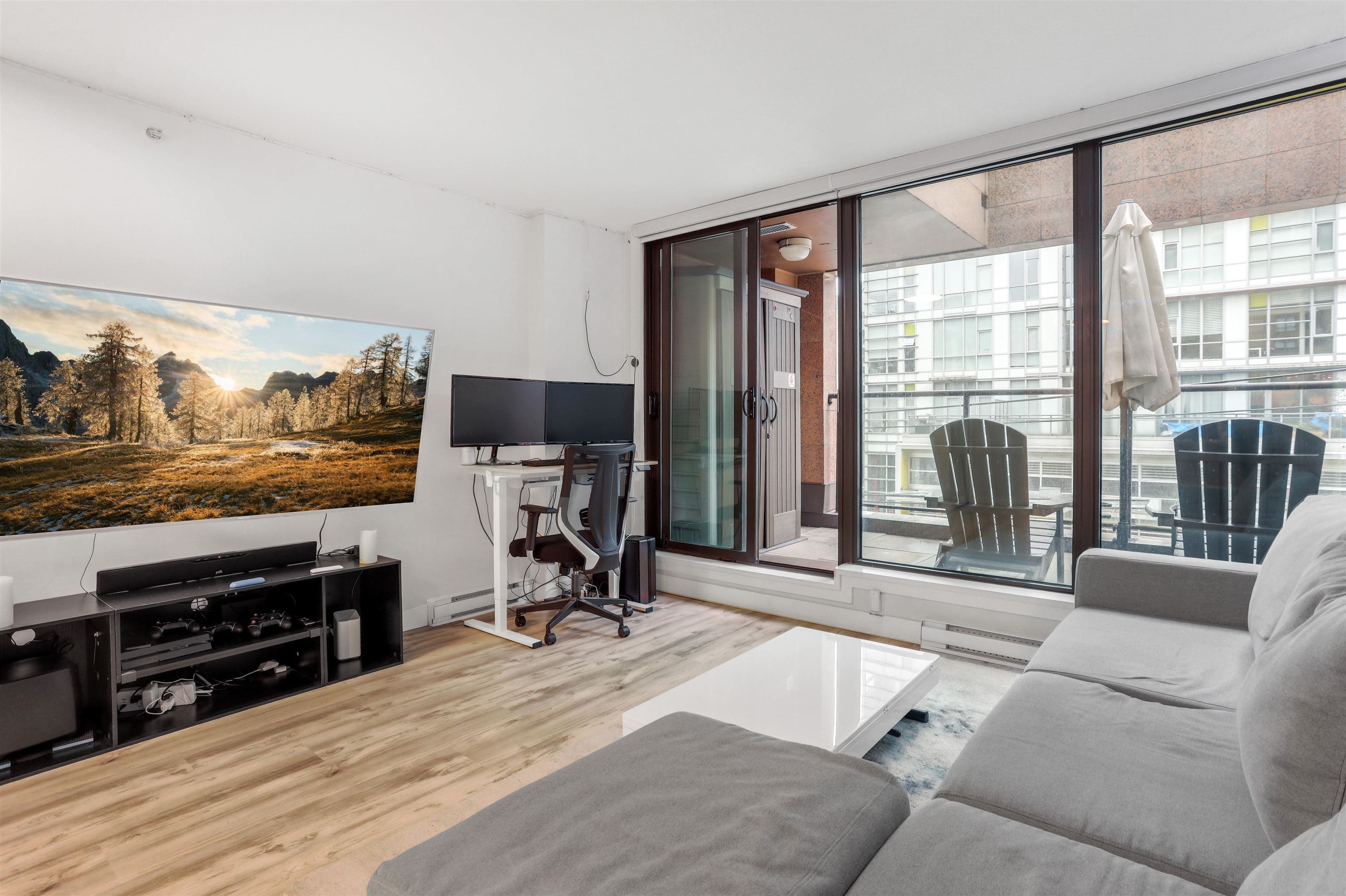 214 - 1189 Howe Street, Vancouver, V6Z 2X4 — photo 1