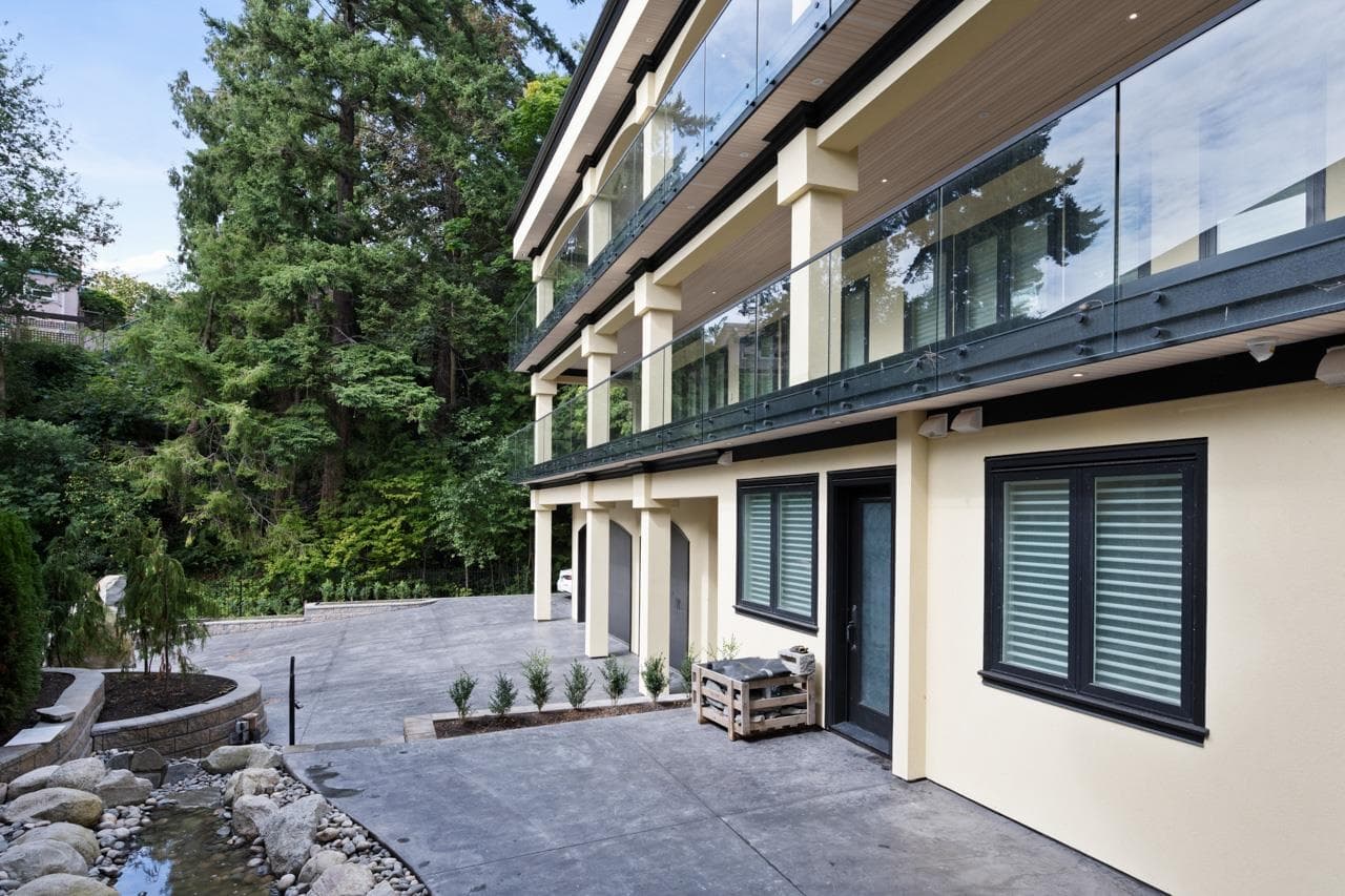 1349 Anderson Street, White Rock