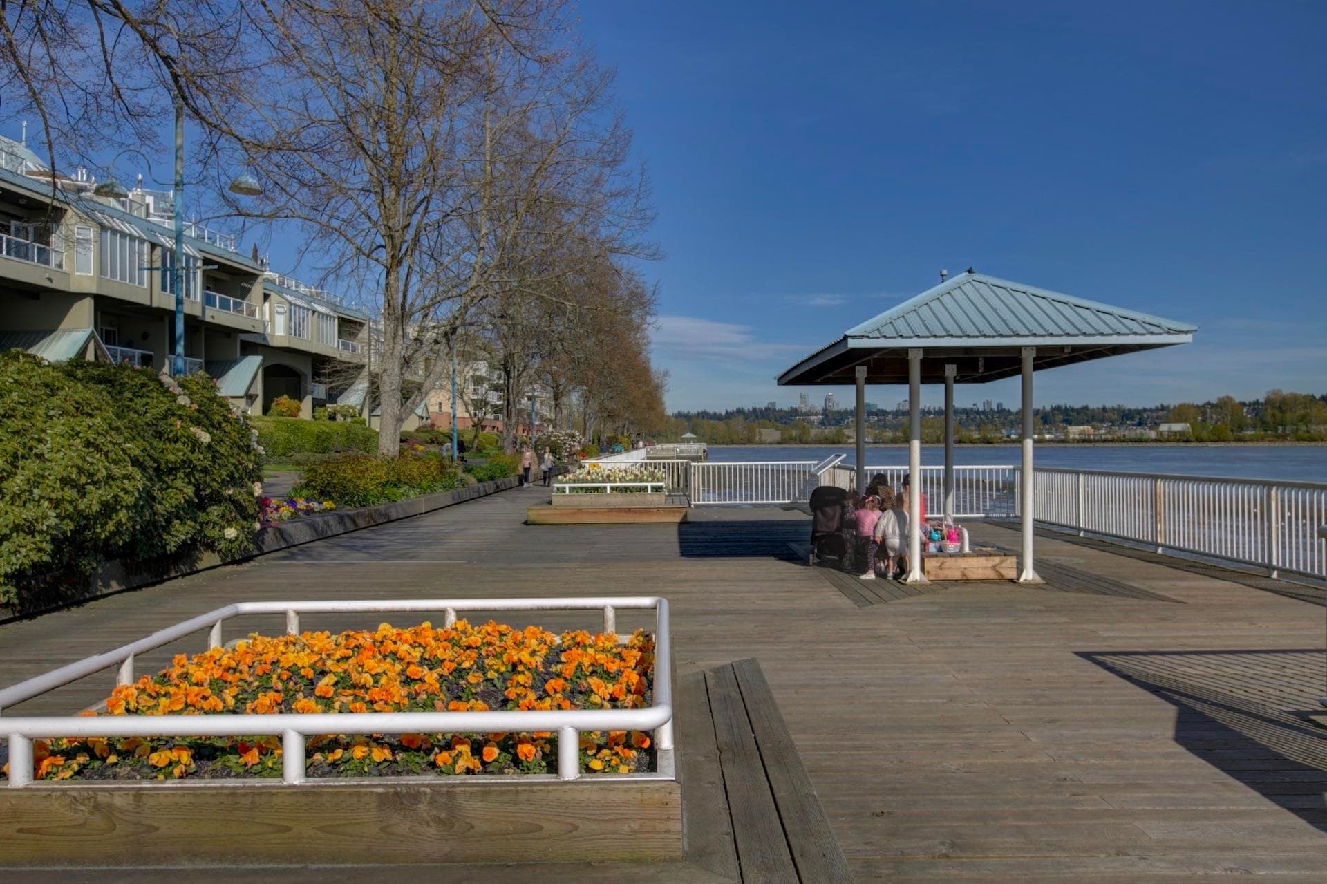 1403 - 1065 Quayside Drive, New Westminster, V3M 1C5 — photo 2