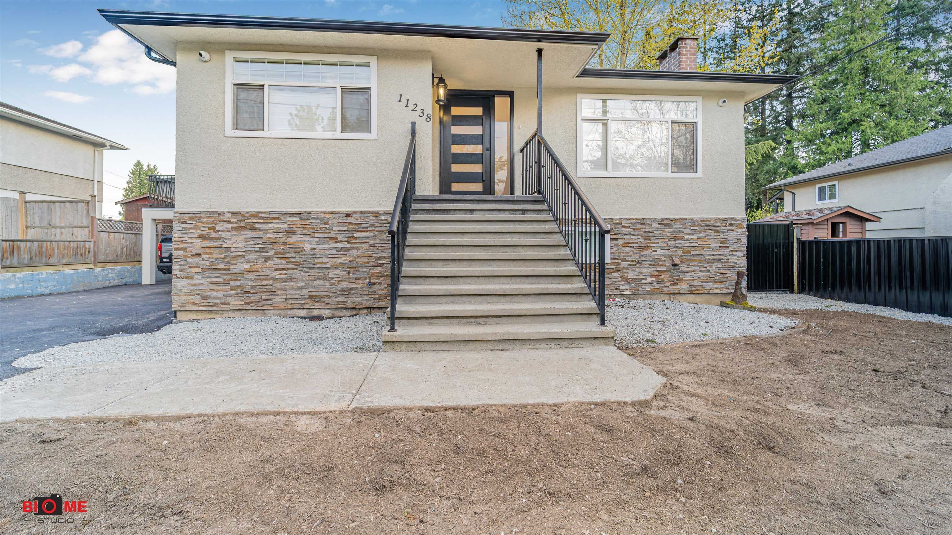 11238 82 Avenue, Delta, V4C 2B7 — photo 2