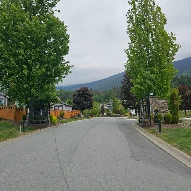 110 - 51075 Falls Court, Chilliwack, V4Z 1K7 — photo 3