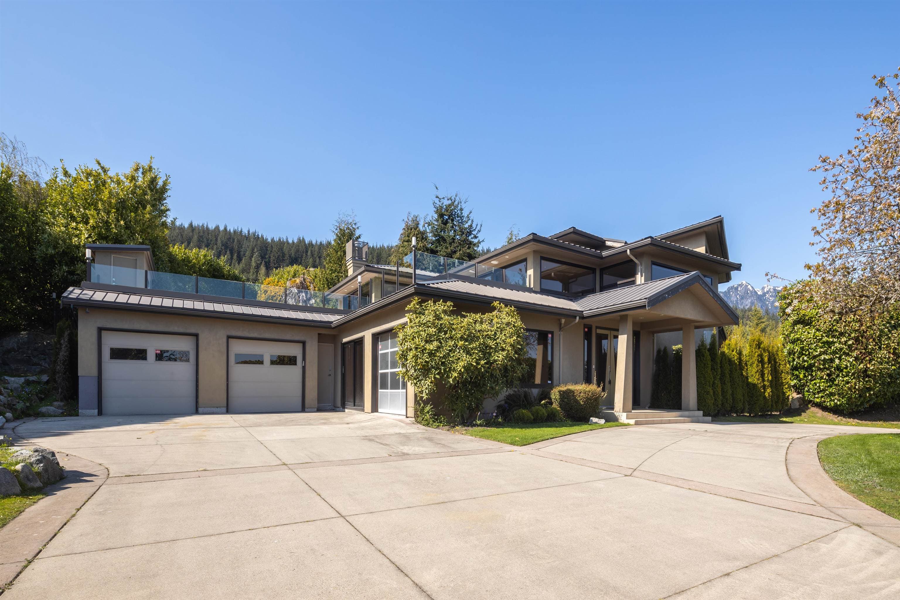 1109 Hillside Road, West Vancouver, V7S 2G3 — photo 3
