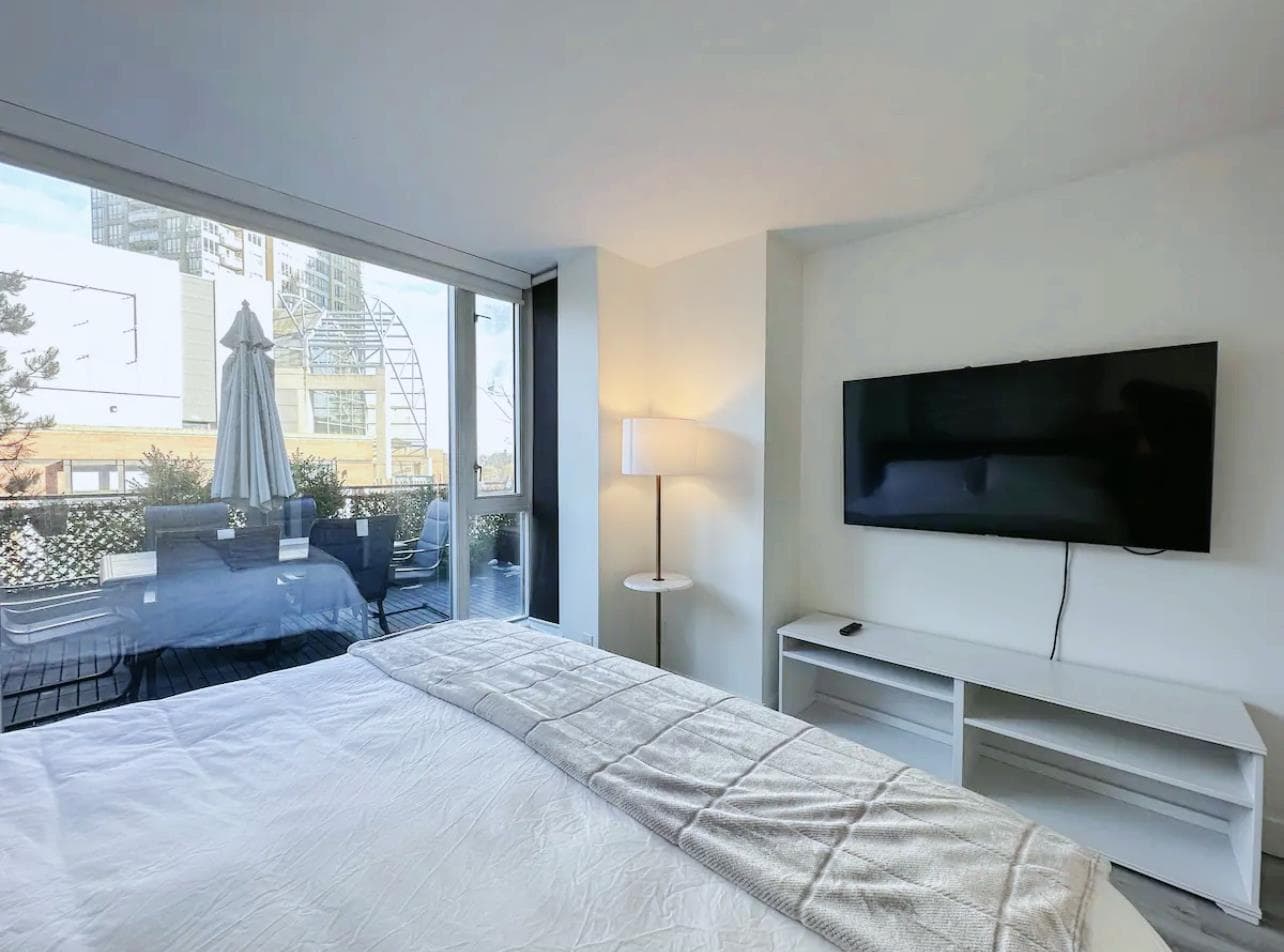 309 - 555 Abbott Street, Vancouver, V6B 6B8 — photo 4
