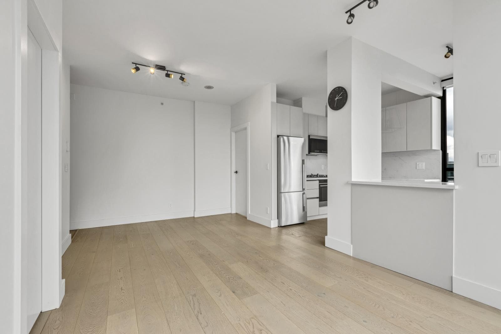 2402 - 1239 W Georgia Street, Vancouver, V6E 4R8 — photo 3