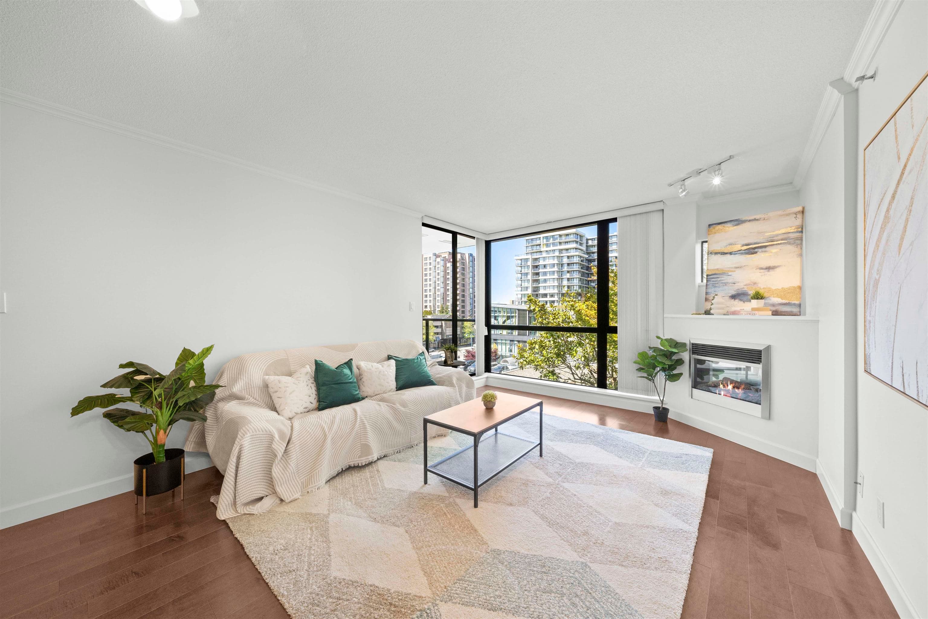 724 - 7831 Westminster Highway, Richmond, V6X 4J4 — photo 2
