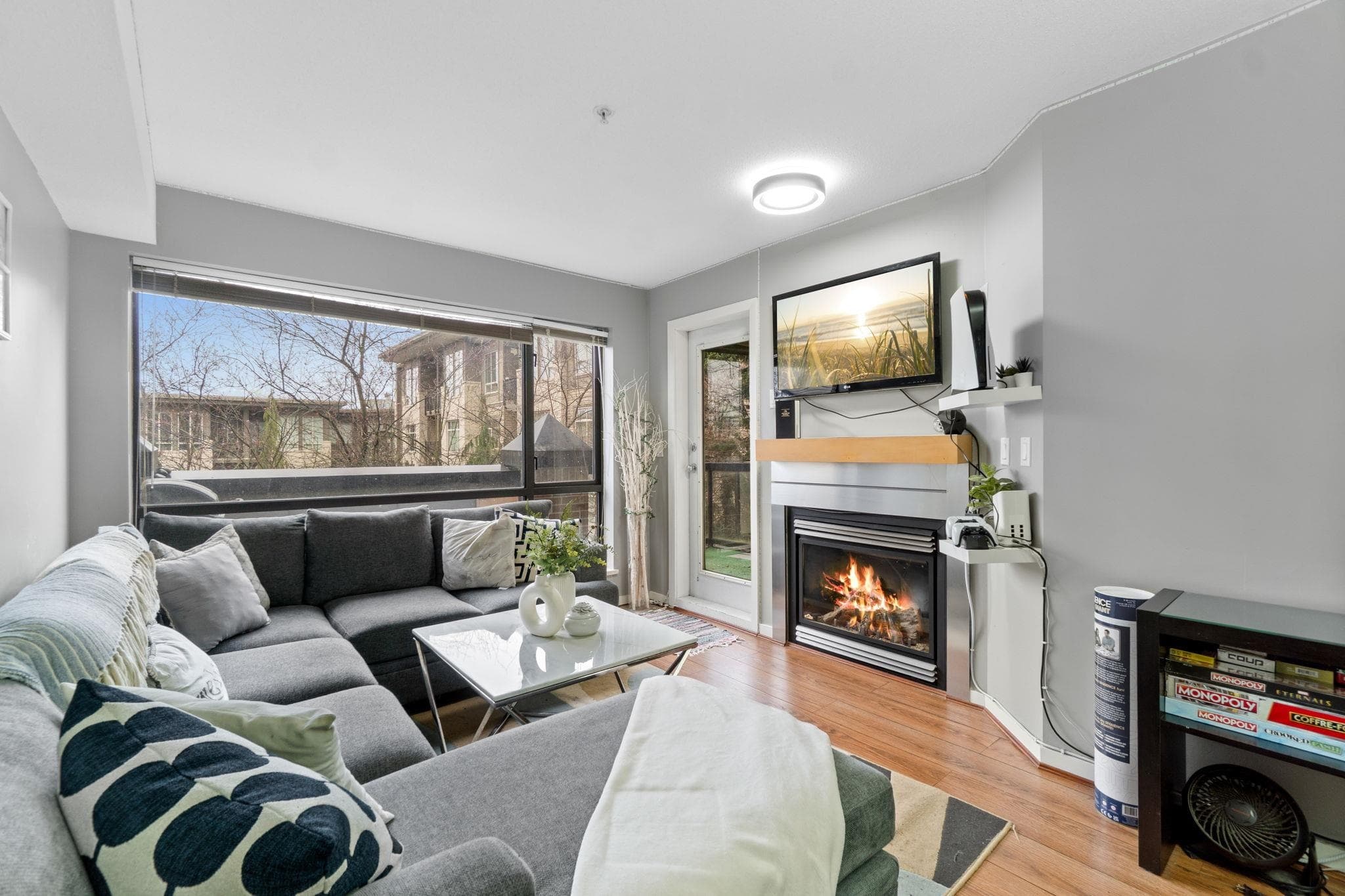 208 - 10866 City Parkway, Surrey, V3T 5W9 — photo 2
