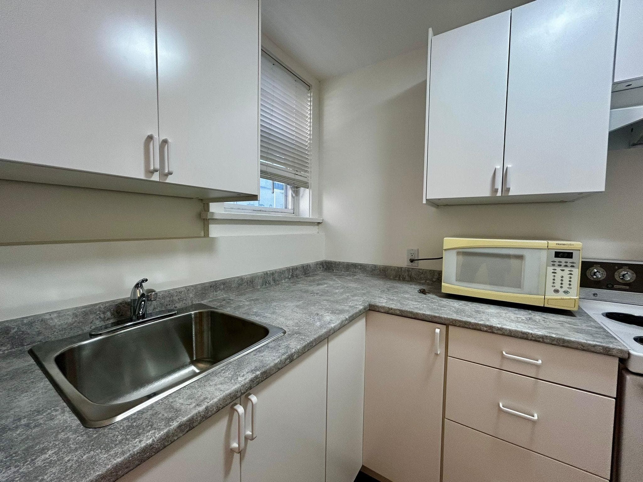12 - 1086 W 10th Avenue, Vancouver, V6H 1H8 — photo 5
