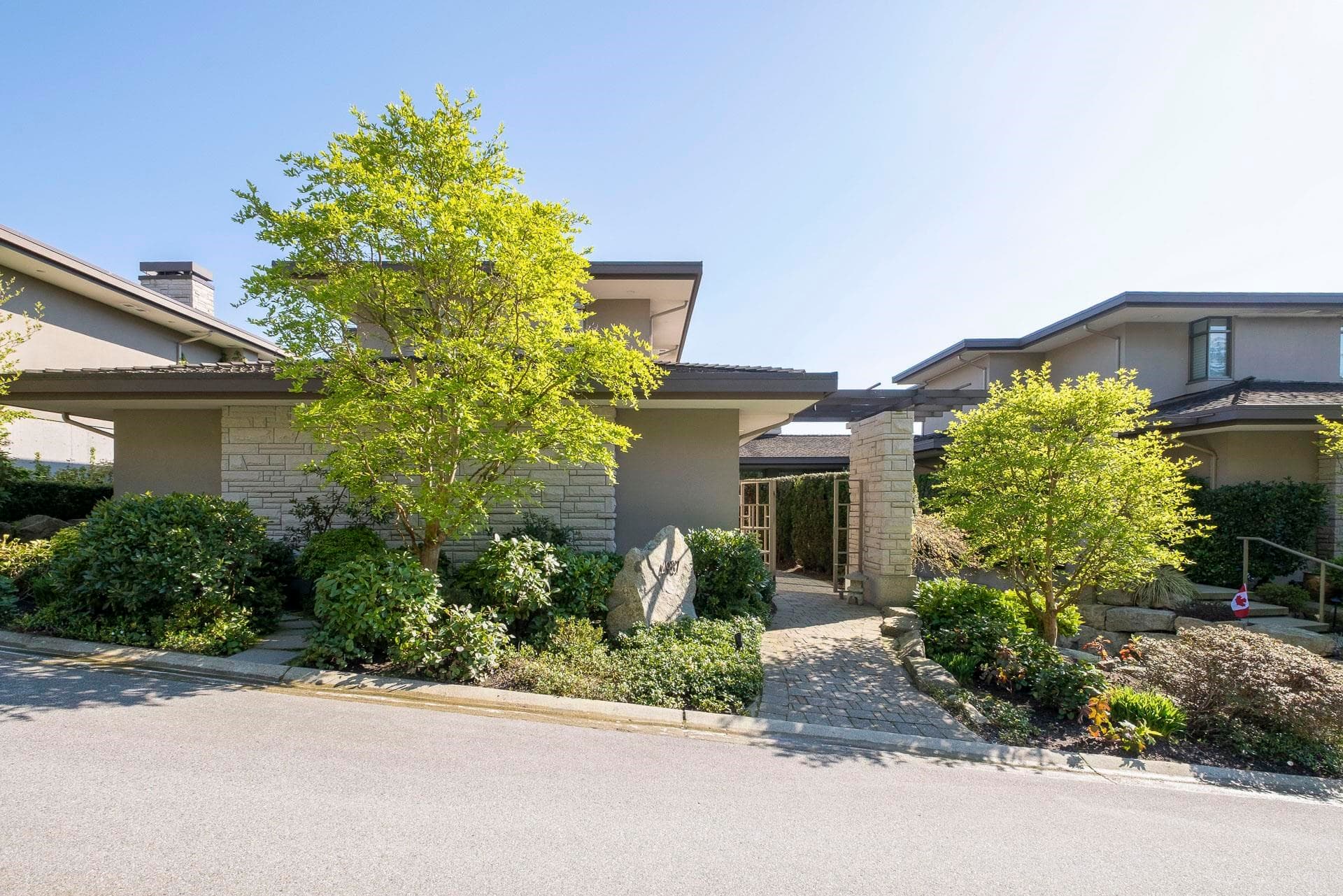 4987 Meadfeild Wynd, West Vancouver, V7W 3J9 — photo 2