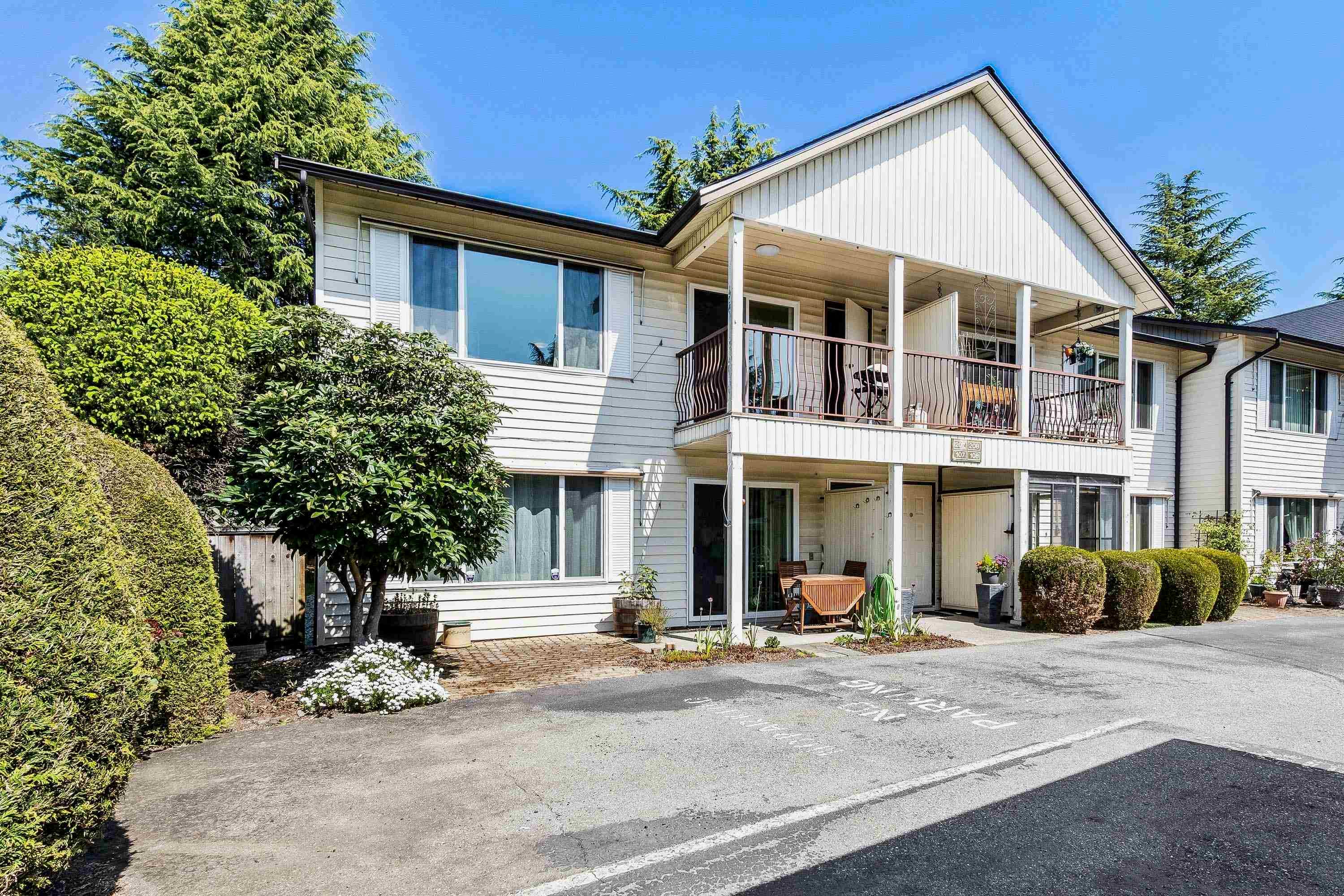 207 - 2853 W Bourquin Crescent, Abbotsford, V2S 6H6 — photo 1