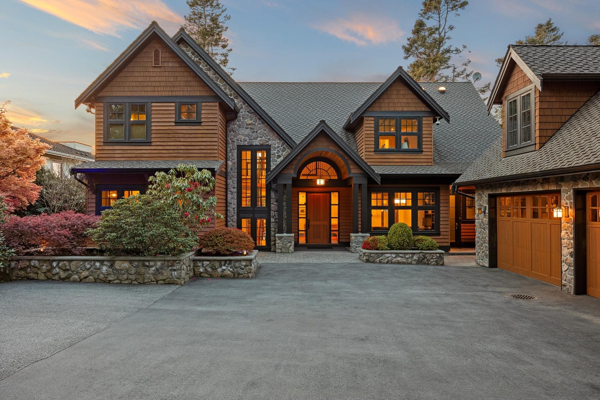 2737 Crescent Drive, Surrey