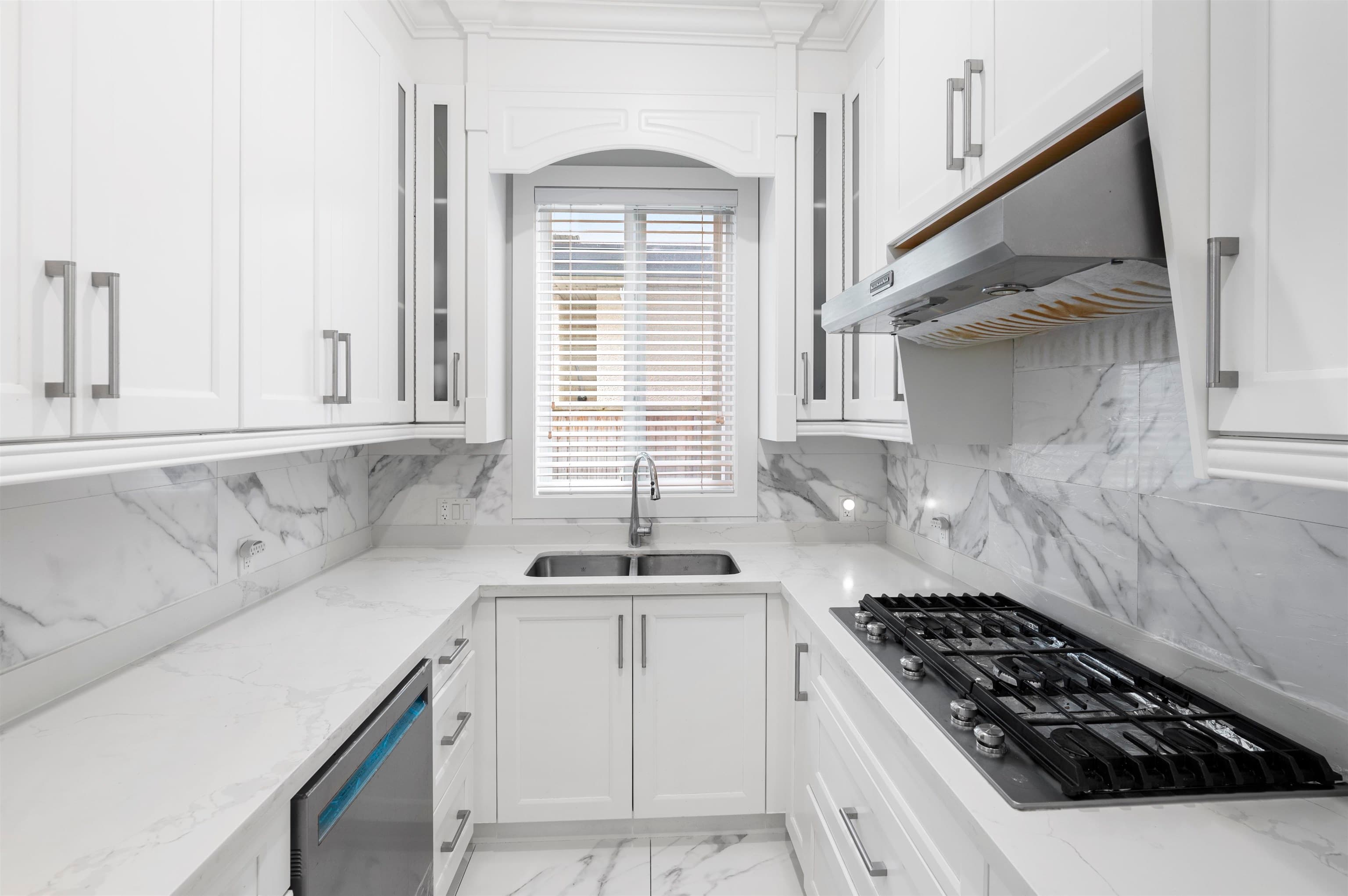 8351 Leslie Road, Richmond, V6X 1E4 — photo 4