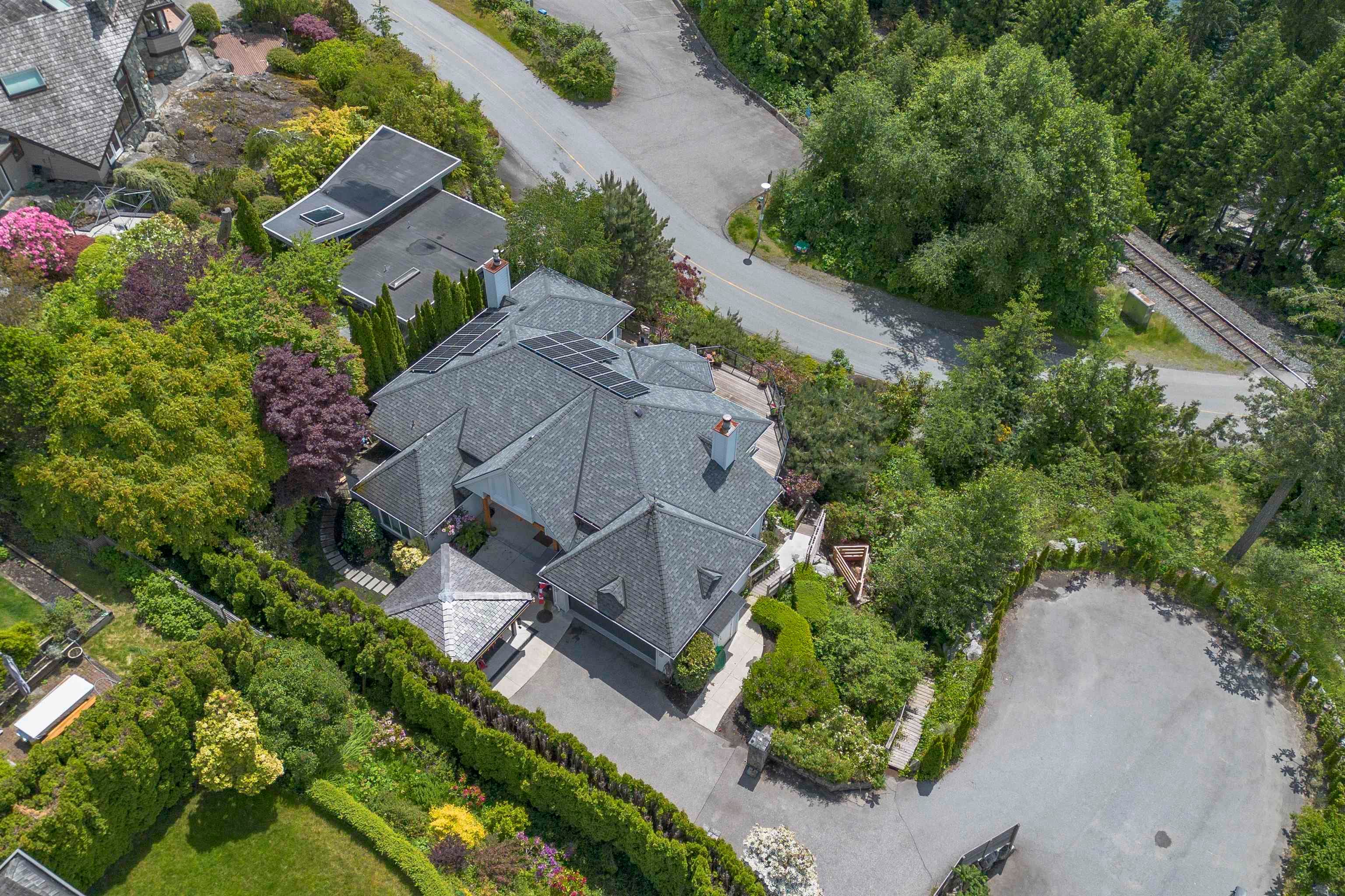 42 Sweetwater Place, Lions Bay, V0N 2E0 — photo 3