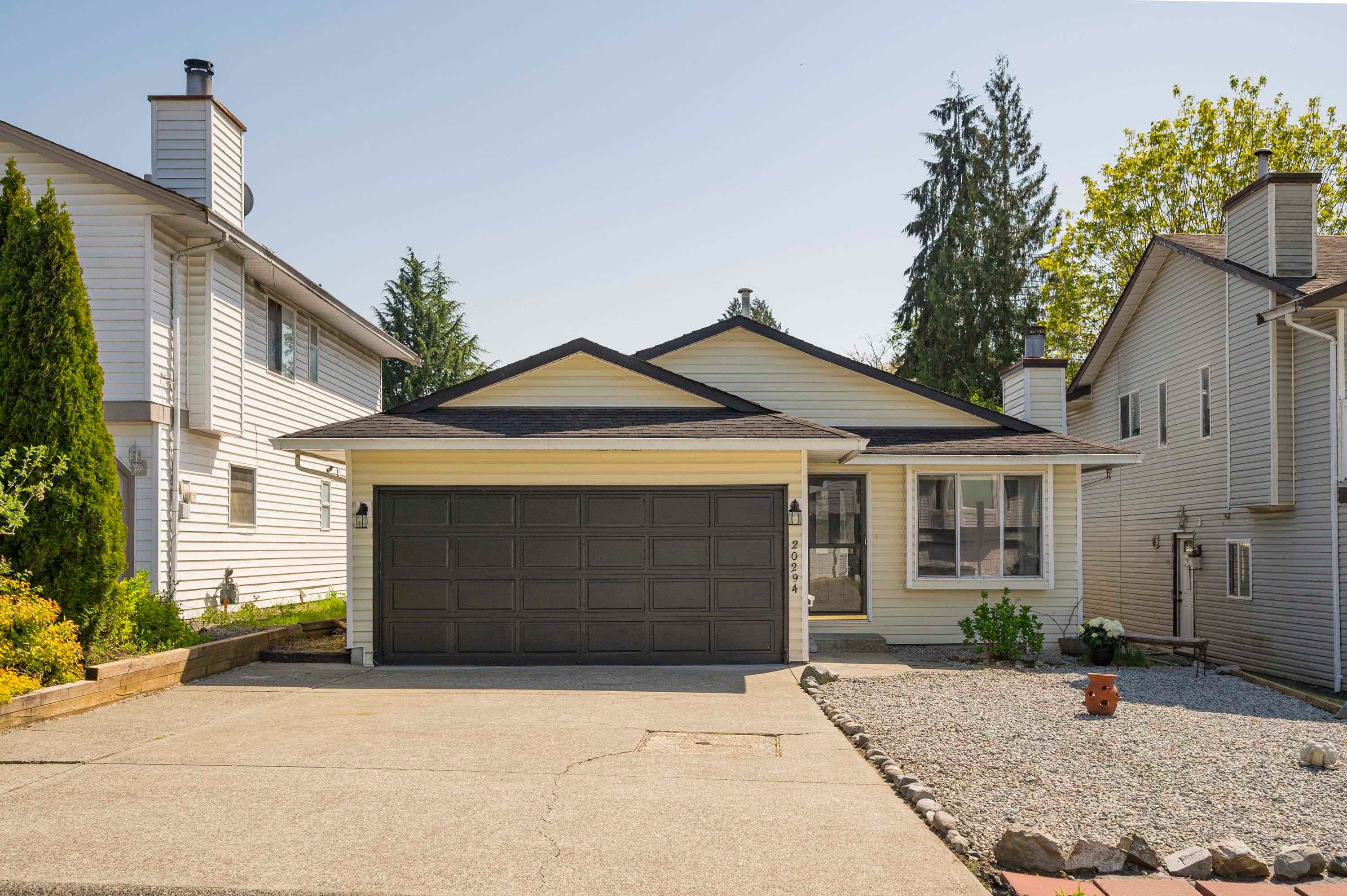 20294 116b Avenue, Maple Ridge, V2X 0C9 — photo 2