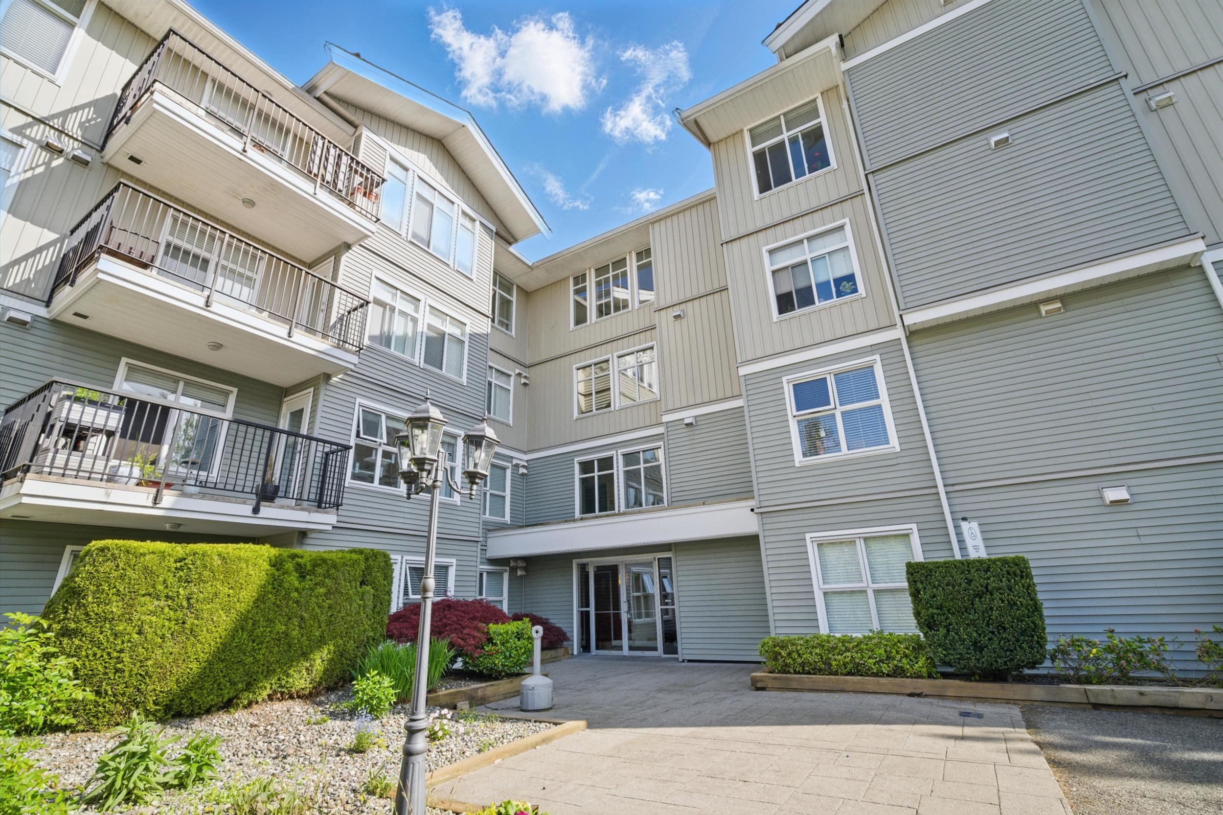 206 - 33255 Old Yale Road, Abbotsford, V2S 8R2 — photo 2