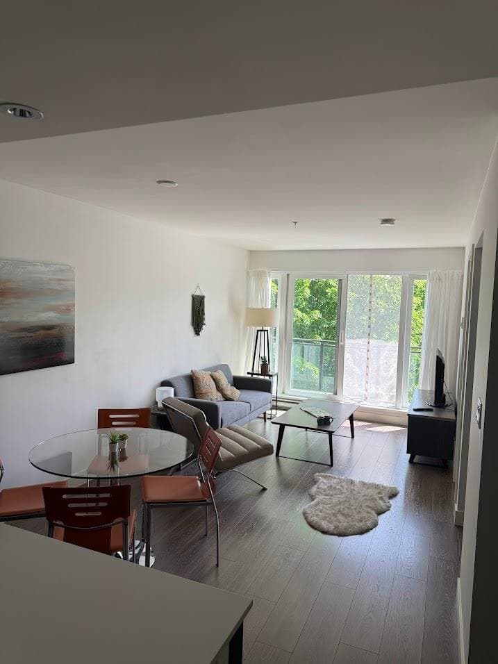 327 - 1588 E Hastings Street, Vancouver, V5L 0B8 — photo 2