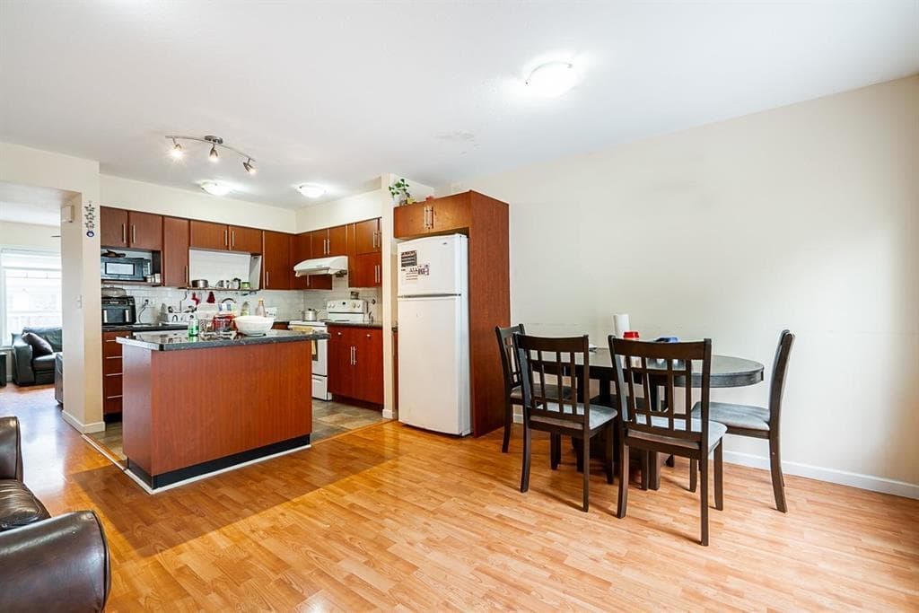 35 - 6110 138 Street, Surrey, V3X 3V6 — photo 4
