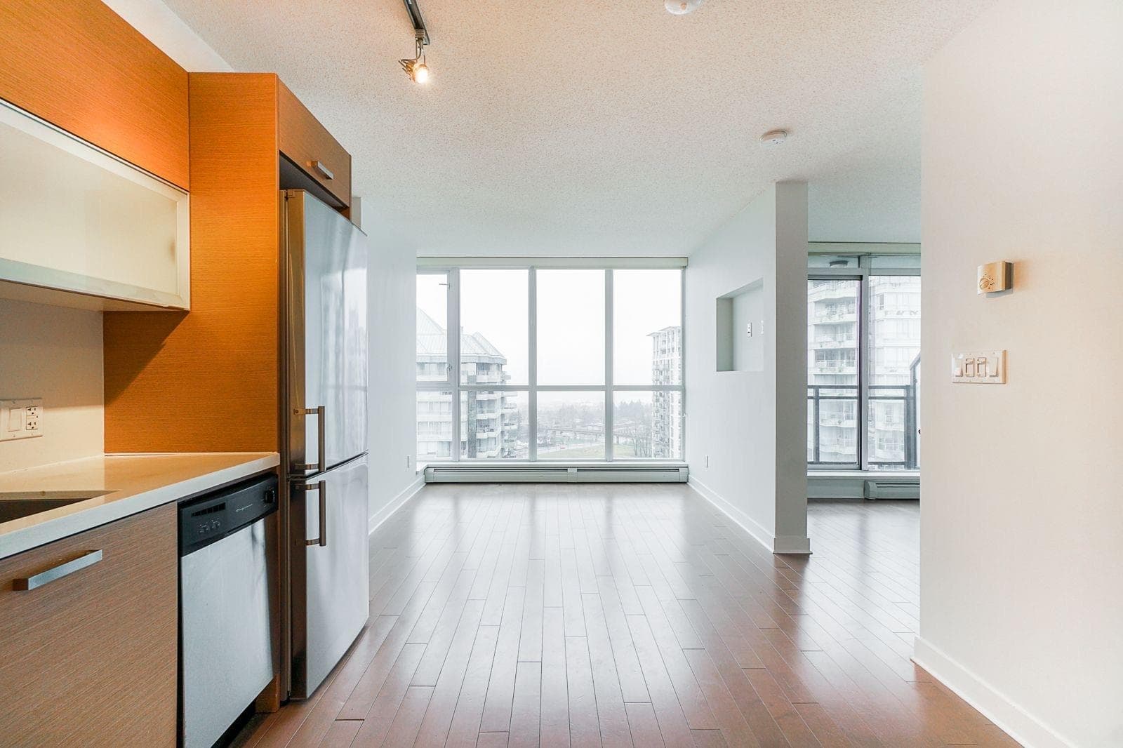 1810 - 13380 108 Avenue, Surrey, V3T 0E7 — photo 3