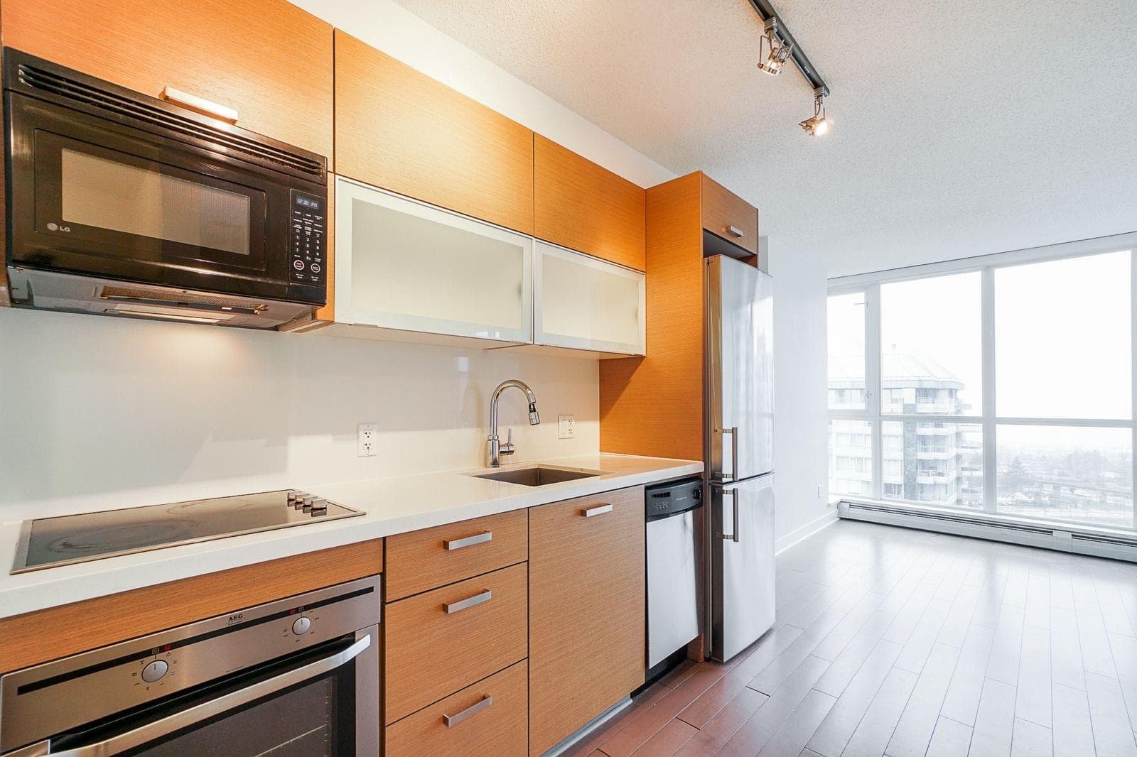 1810 - 13380 108 Avenue, Surrey, V3T 0E7 — photo 4