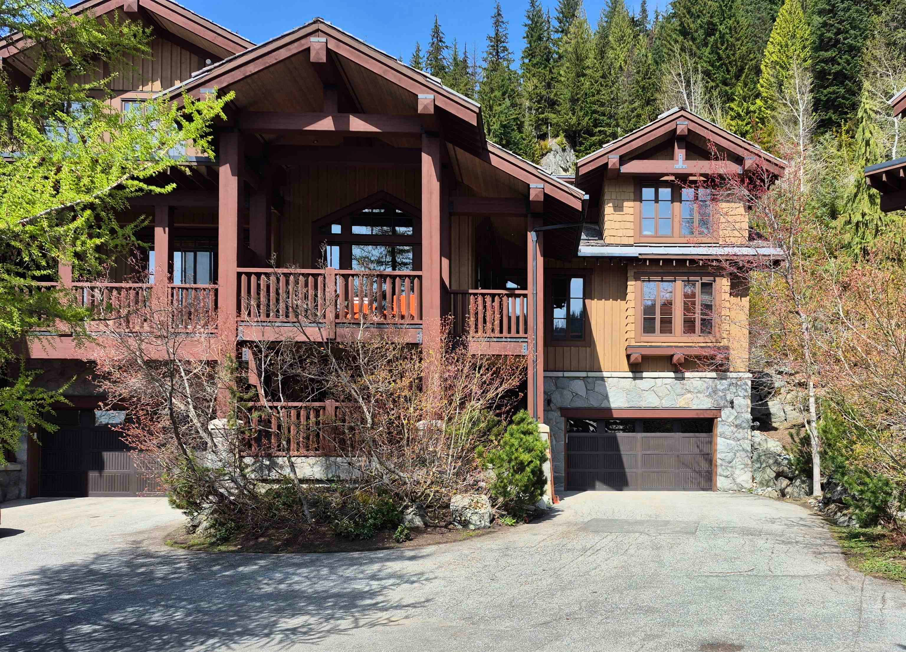 17 J - 2300 Nordic Drive, Whistler, V8E 0A6 — photo 1