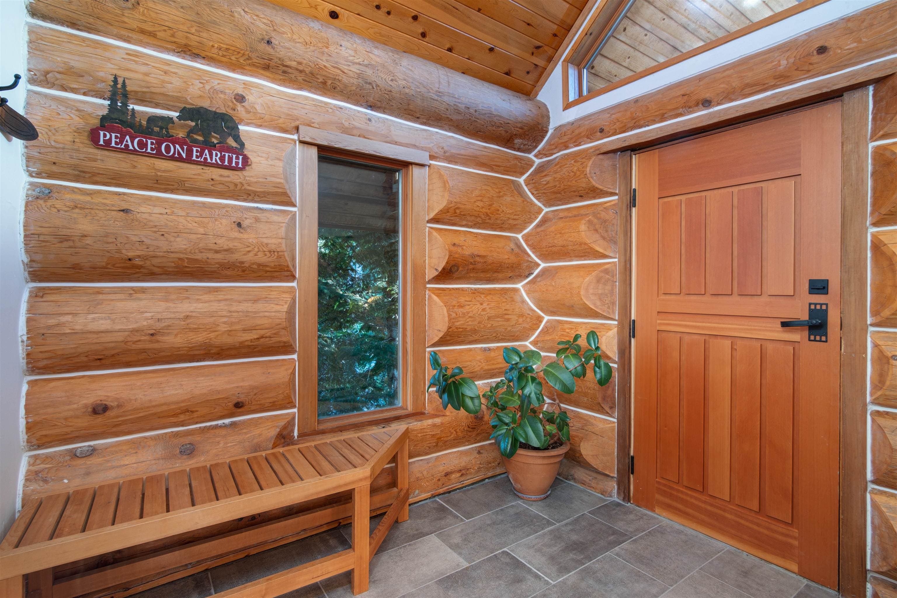 6252 Bishop Way, Whistler, V8E 0C6 — photo 2