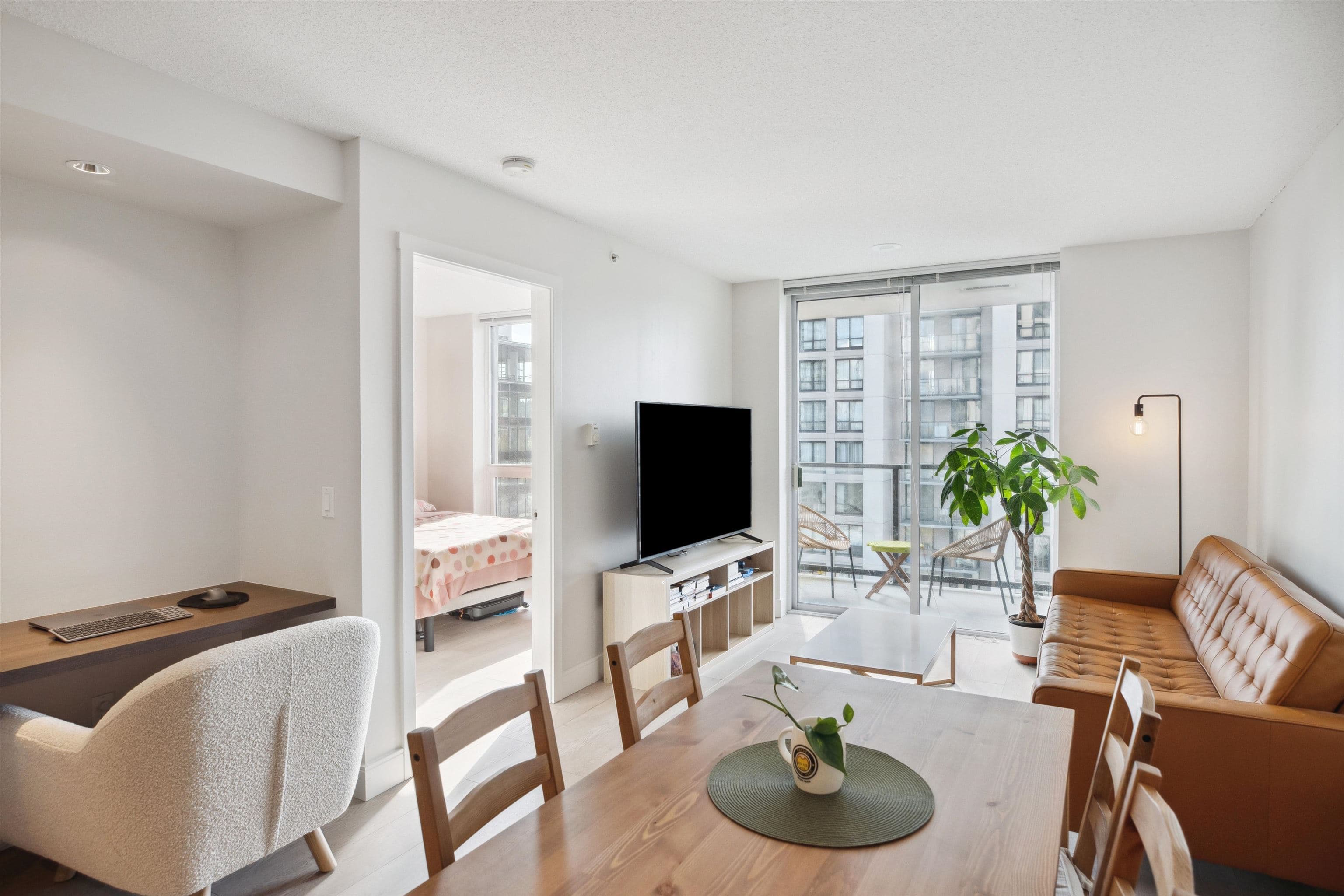 1708 - 3007 Glen Drive, Coquitlam, V3B 0L8 — photo 4