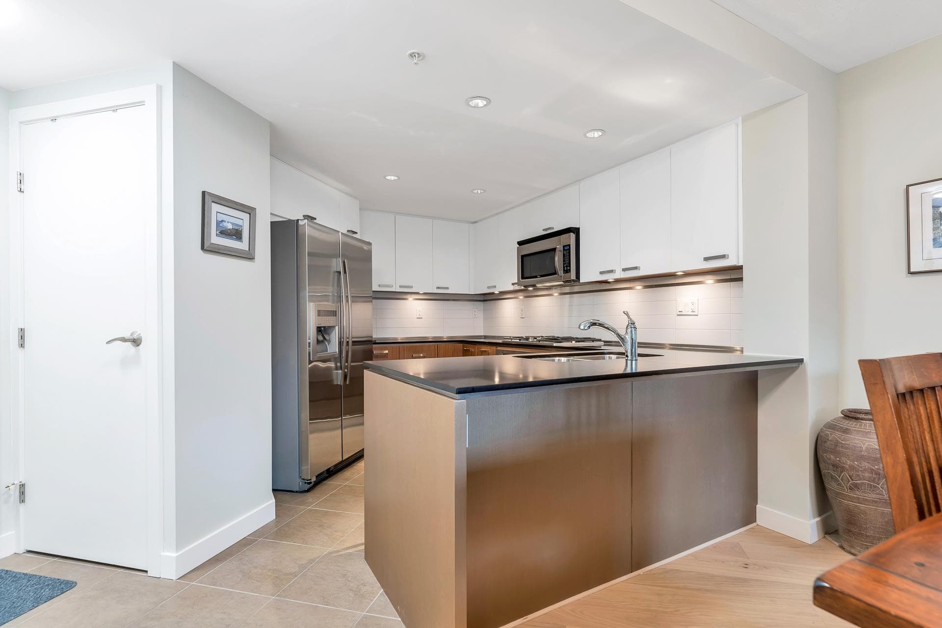 204 - 2940 King George Boulevard, Surrey, V4P 0E4 — photo 5