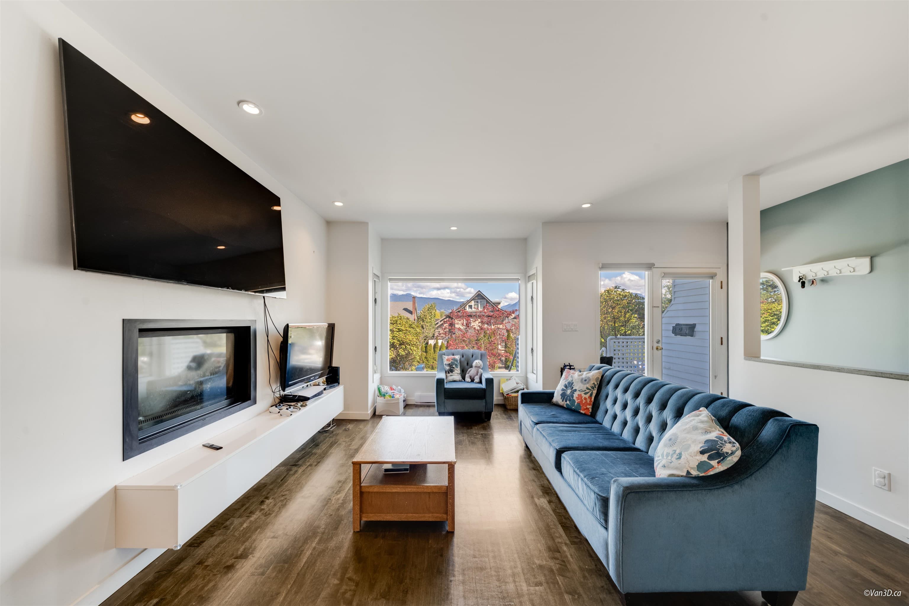 2530 Cornwall Avenue, Vancouver, V6K 1C2 — photo 3